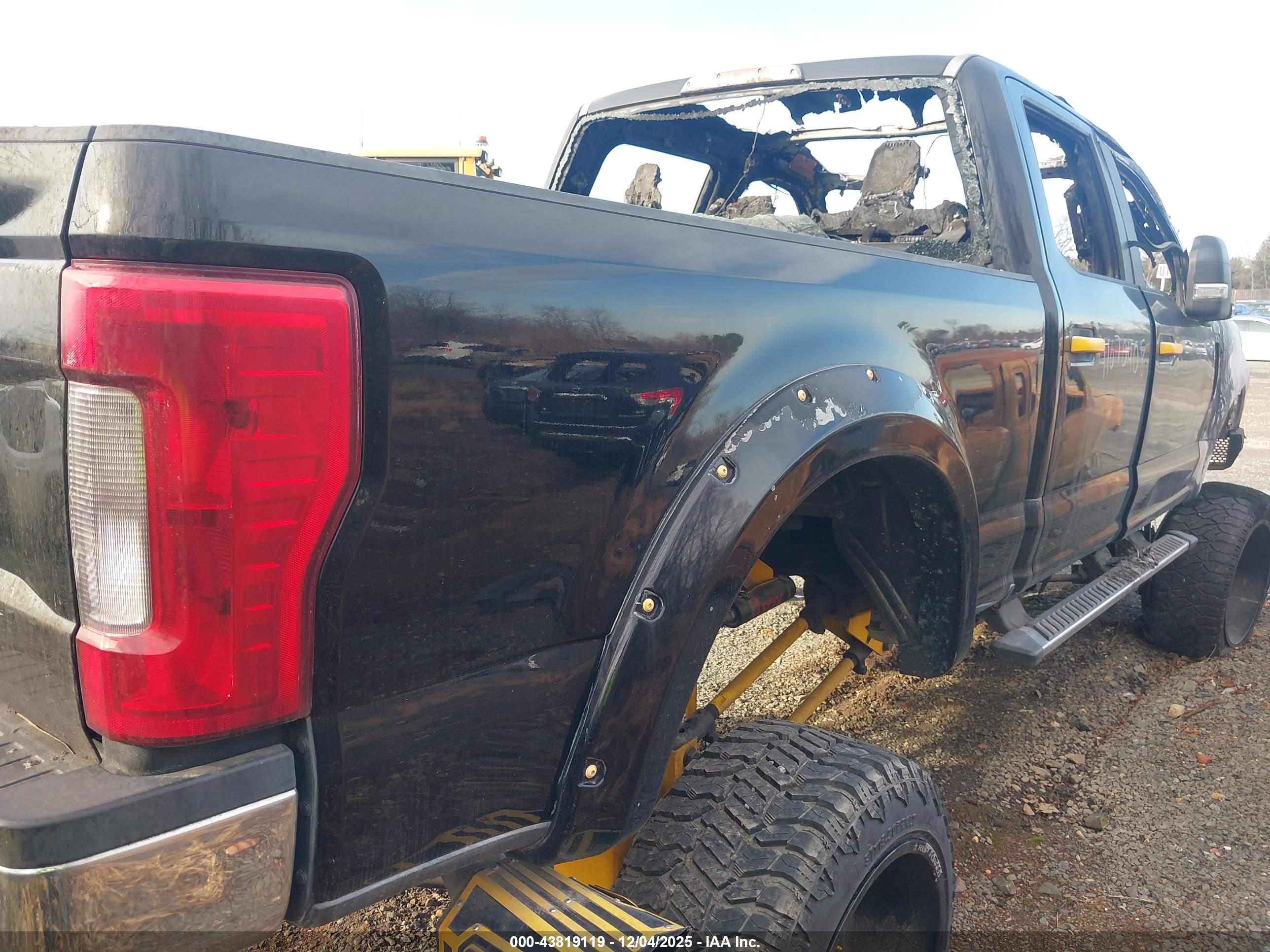 FORD F-250 image 4