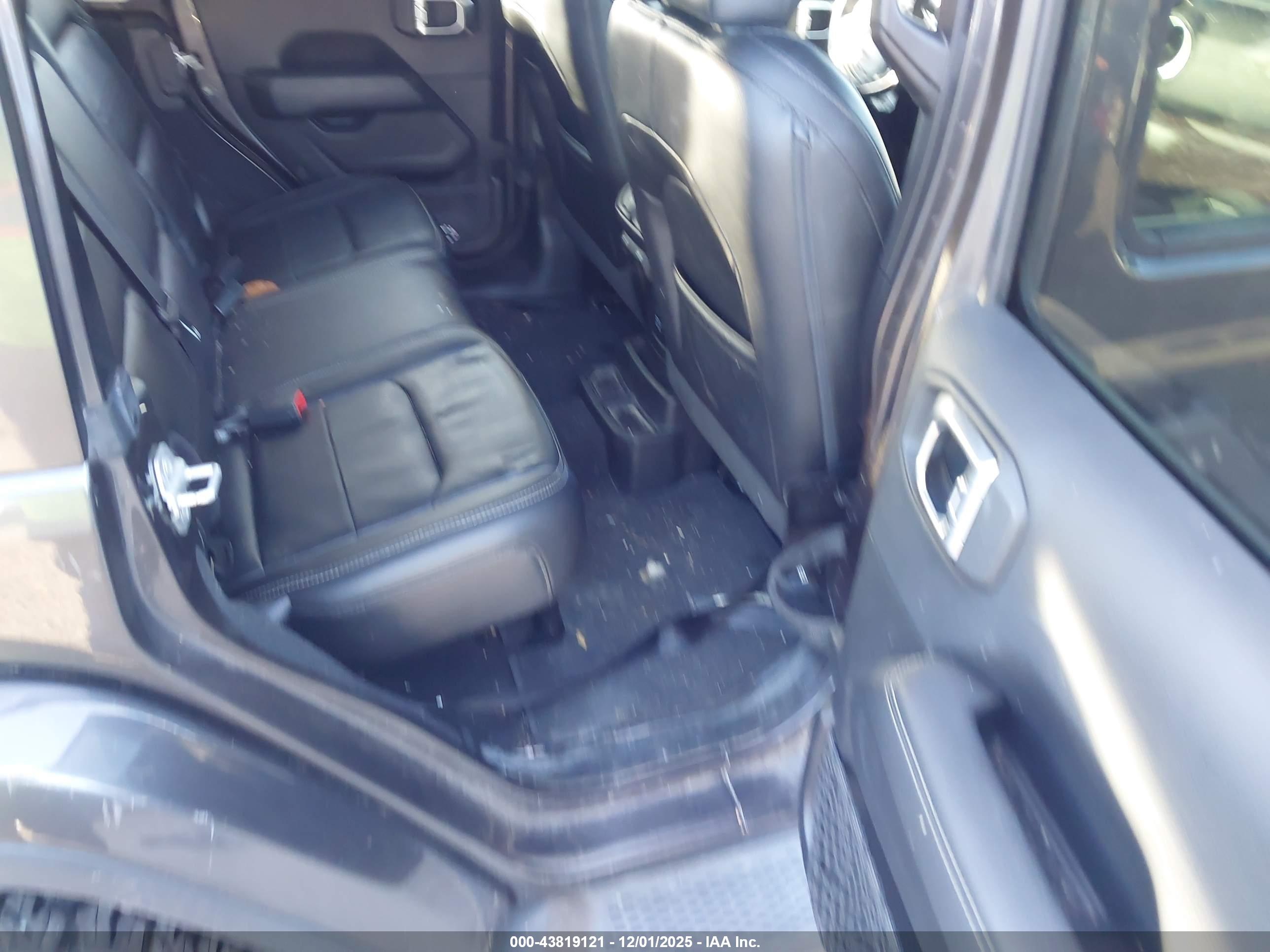 JEEP WRANGLER image 8