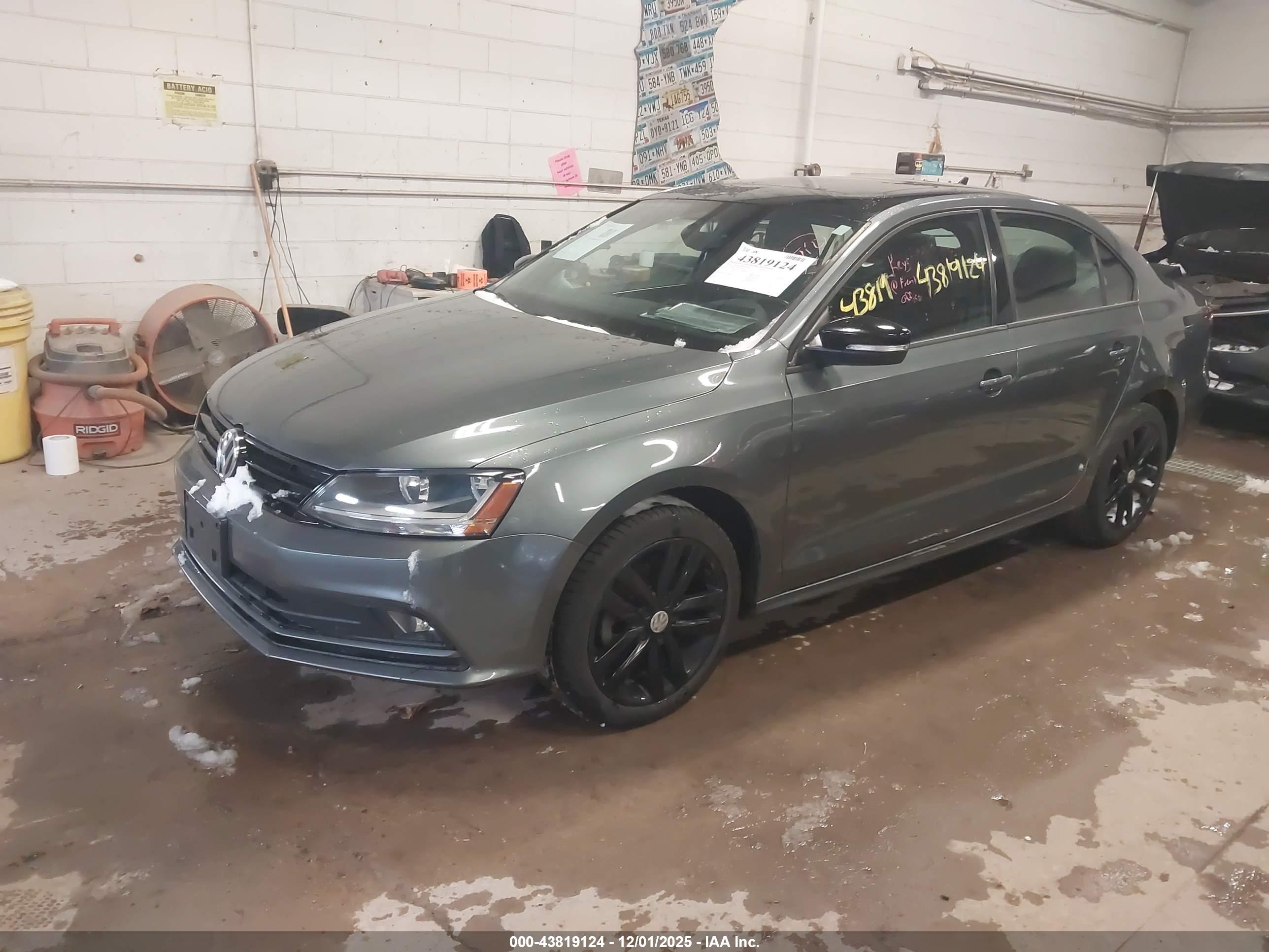 VOLKSWAGEN JETTA image 2