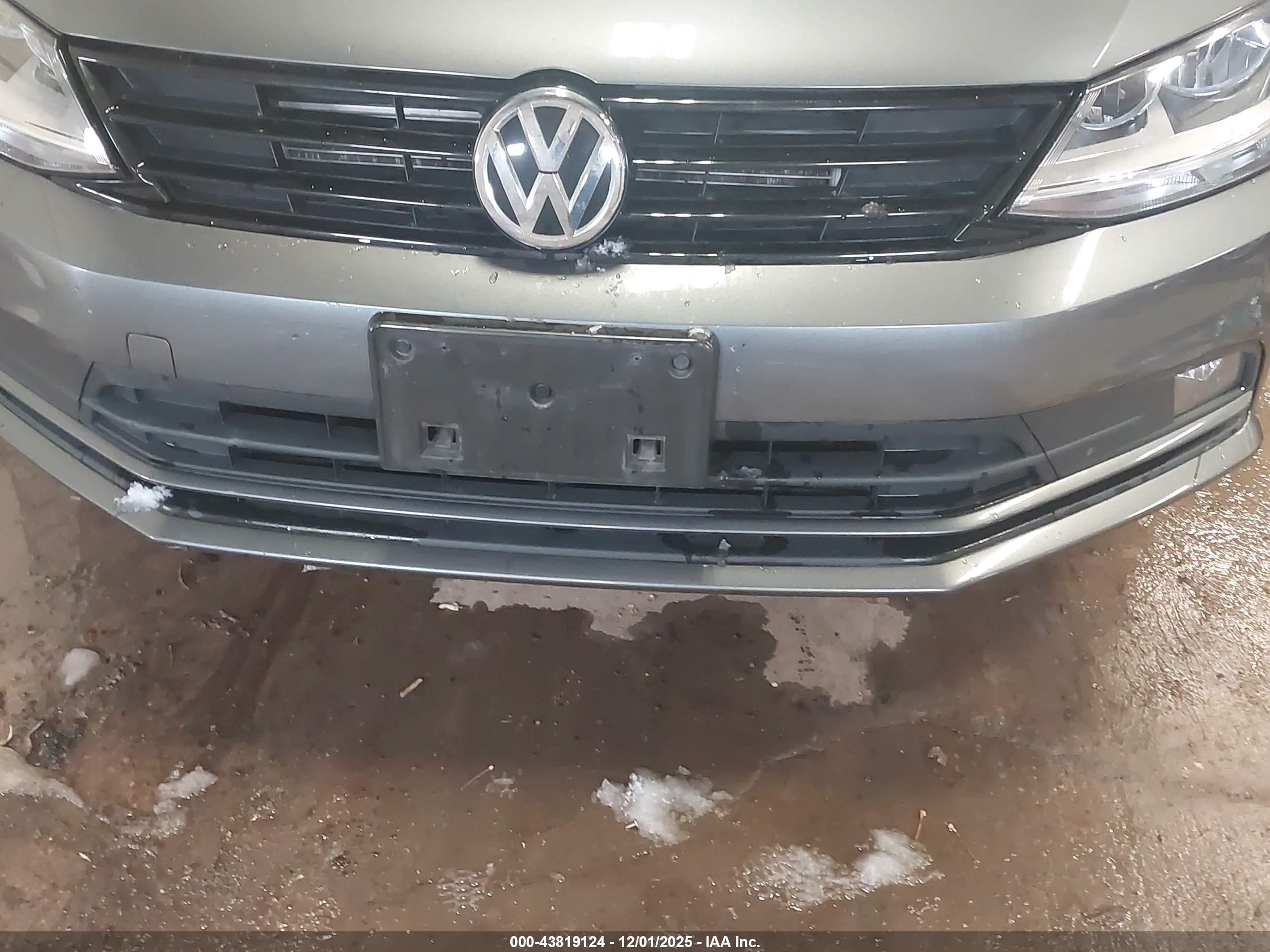 VOLKSWAGEN JETTA image 6