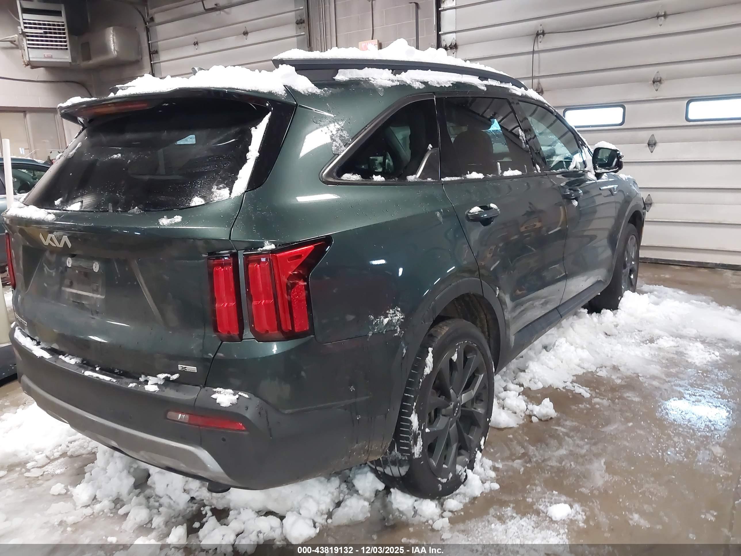 KIA SORENTO image 4