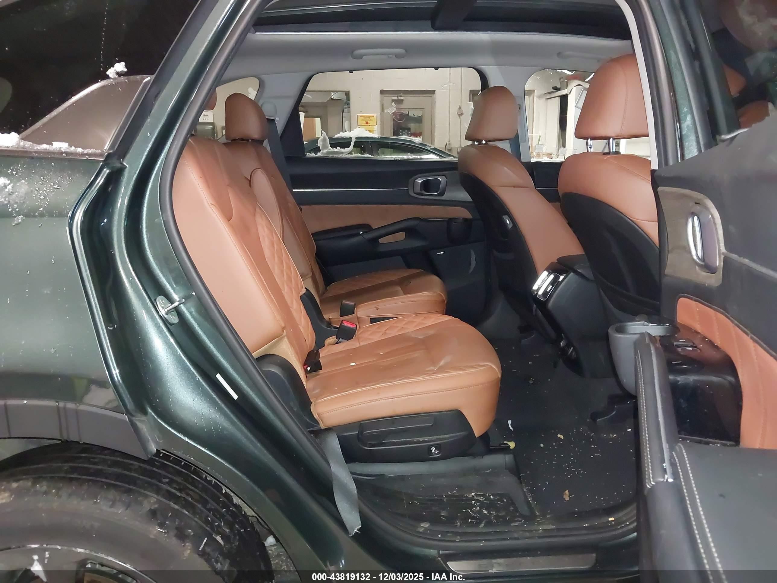 KIA SORENTO image 8