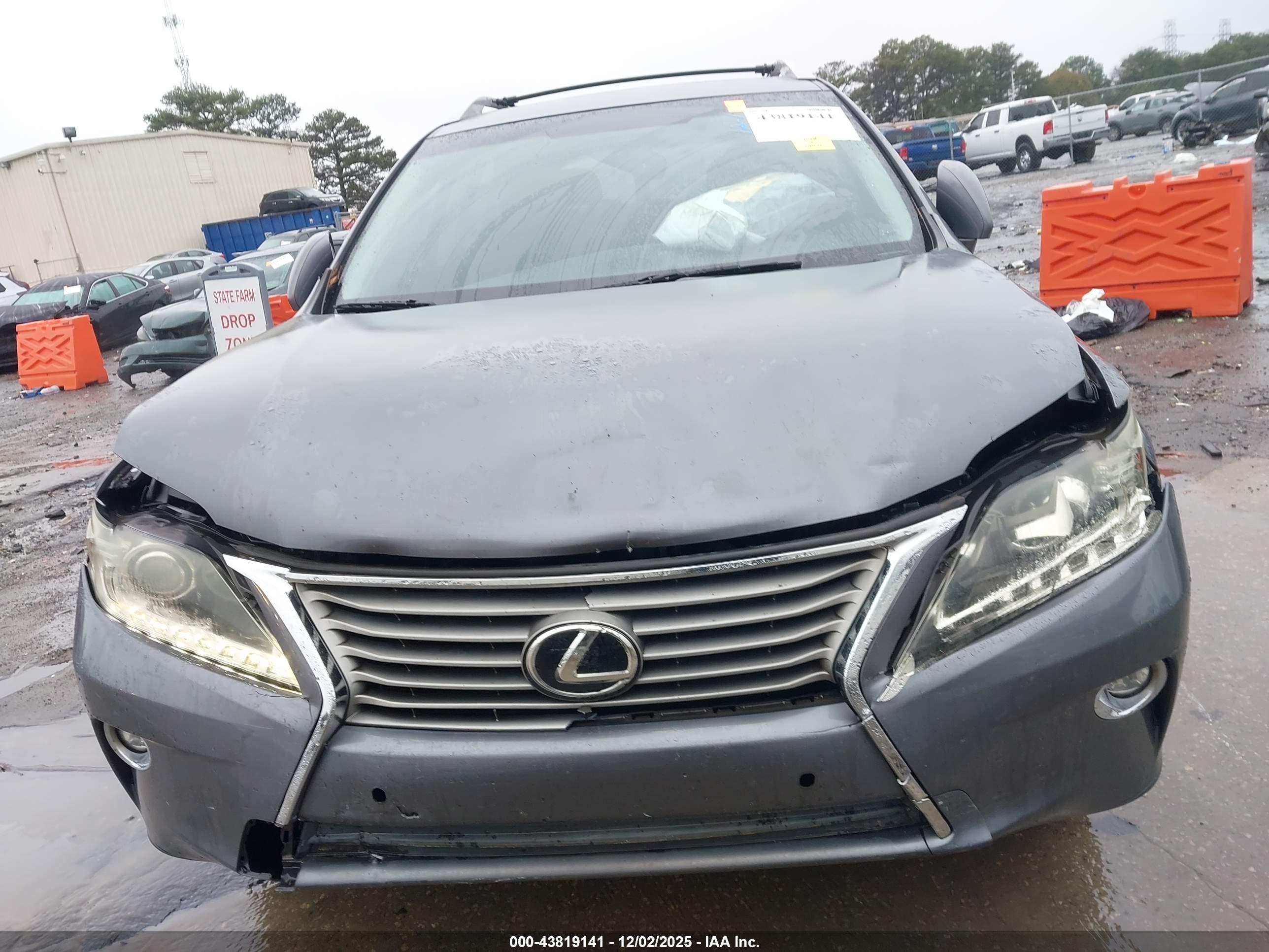 LEXUS RX image 6