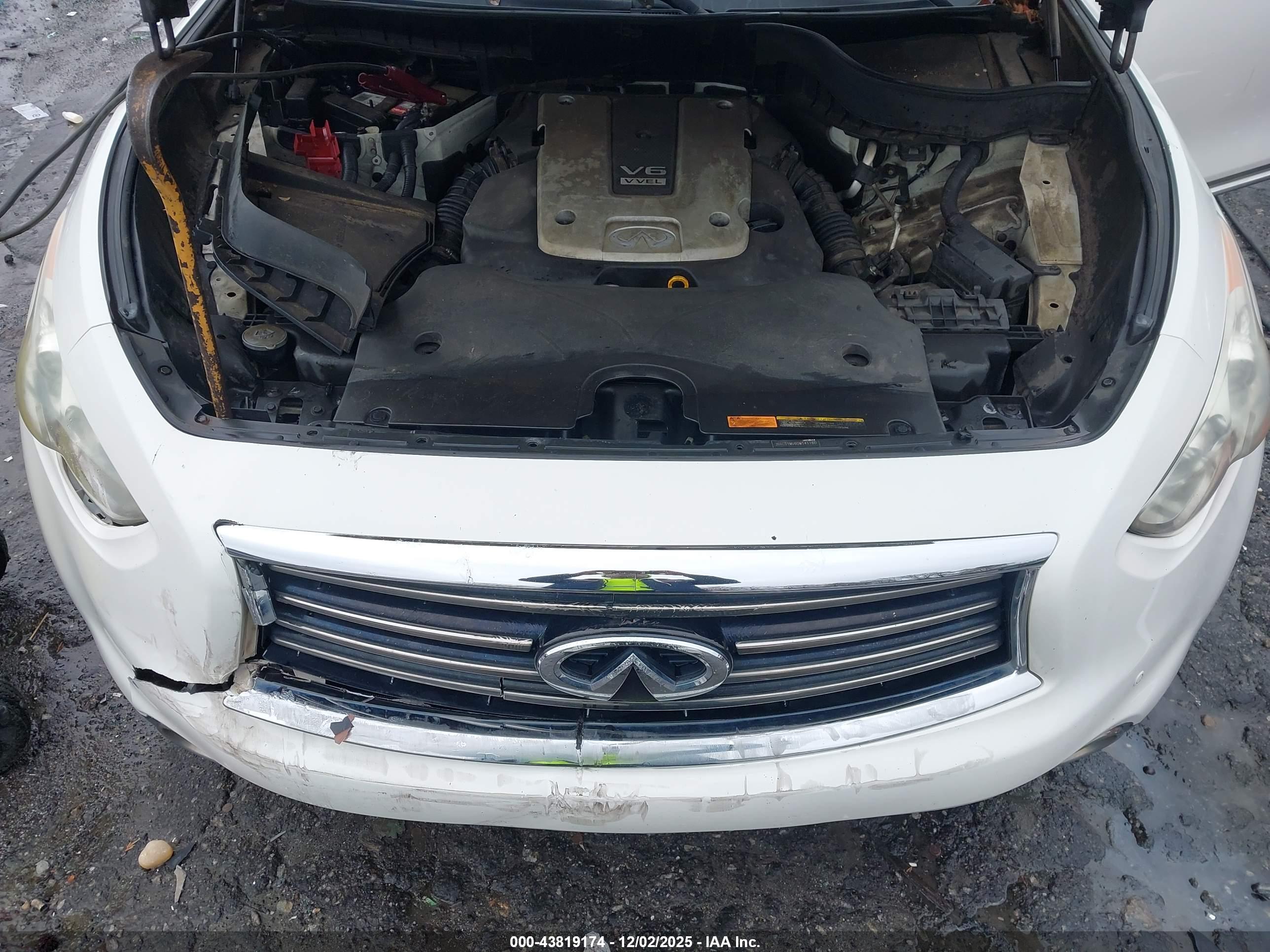 INFINITI FX37 image 10