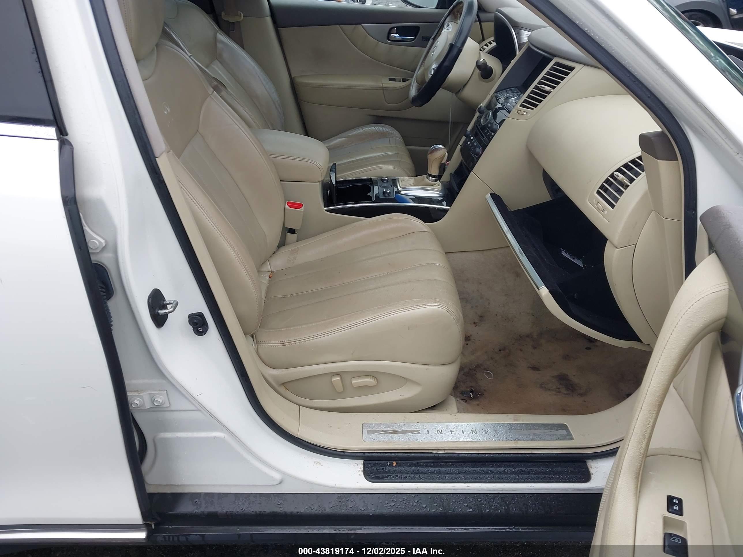 INFINITI FX37 image 5