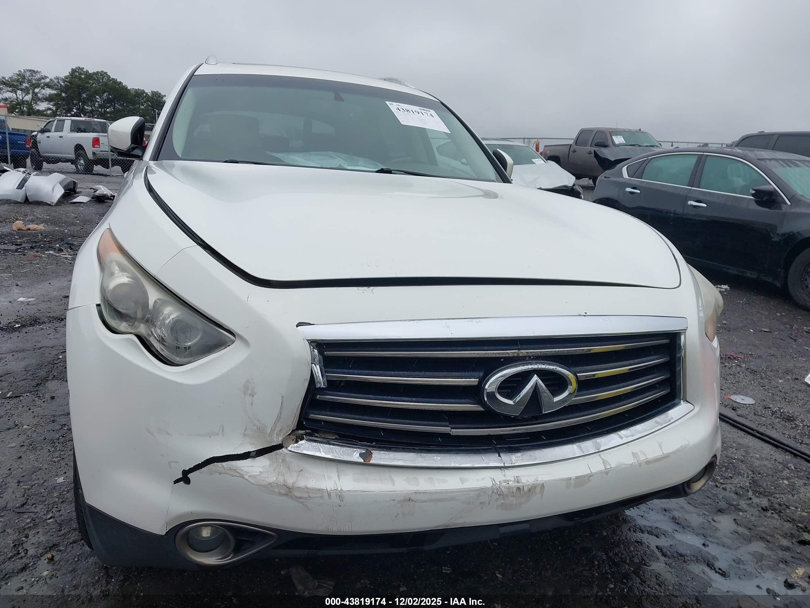 INFINITI FX37 image 6
