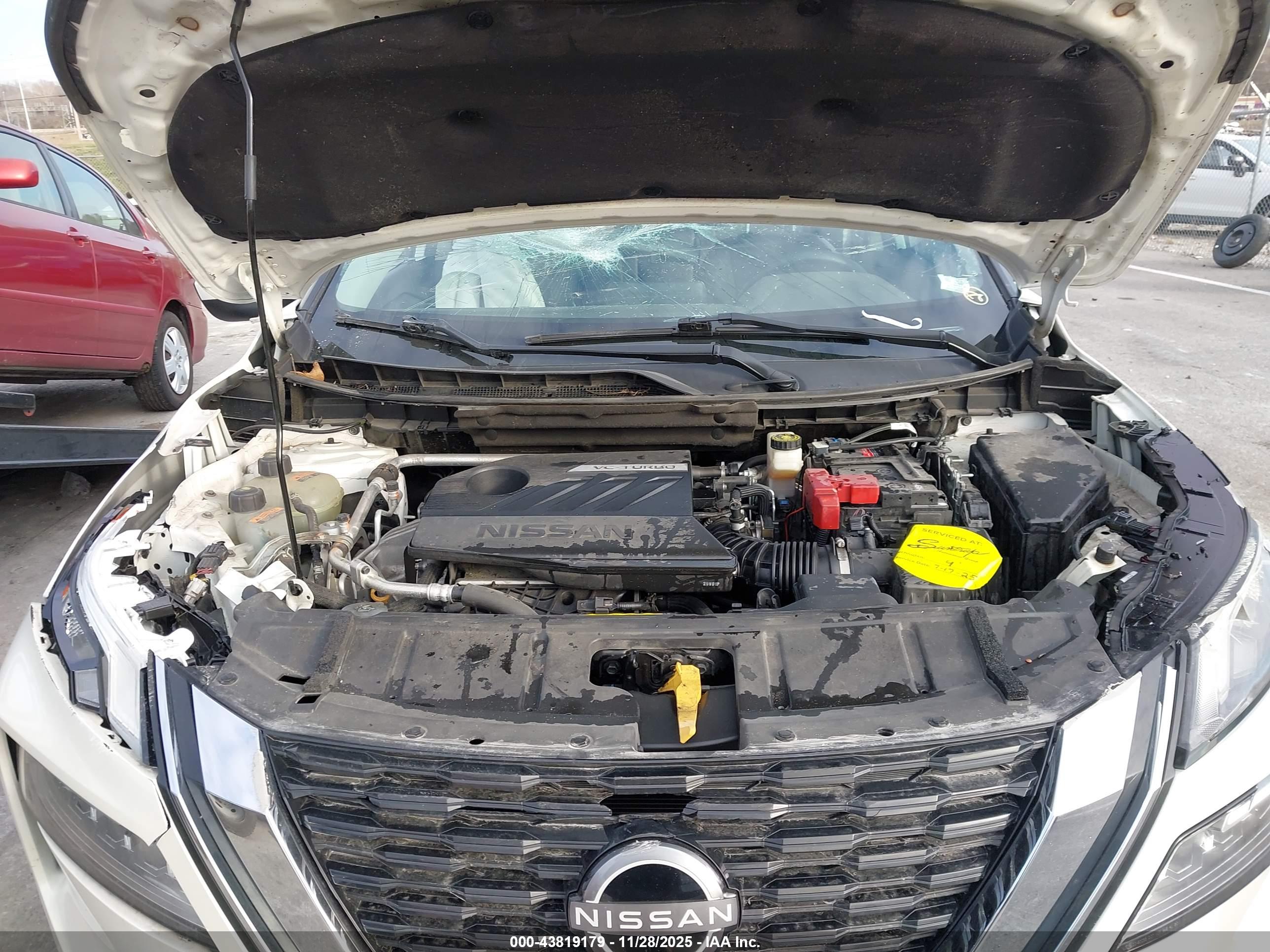NISSAN ROGUE image 10