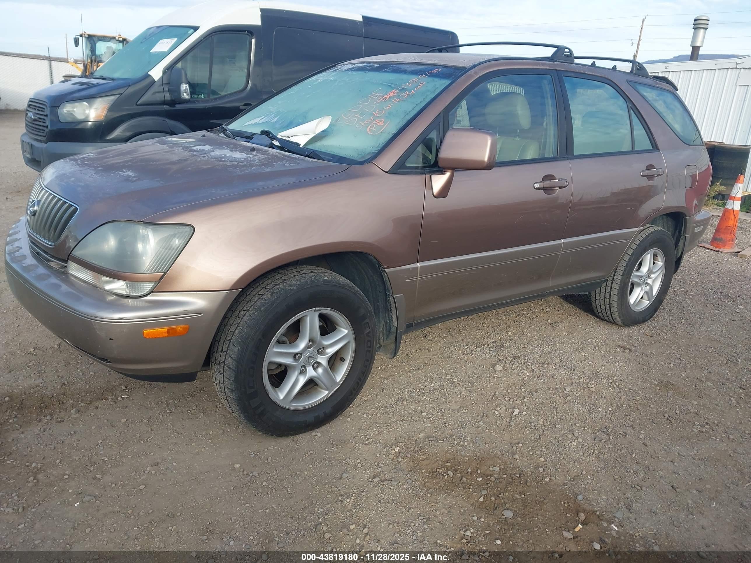 LEXUS RX image 2