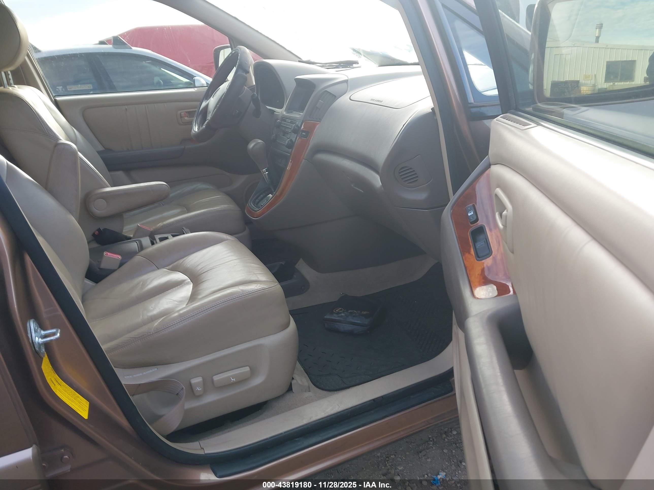 LEXUS RX image 5