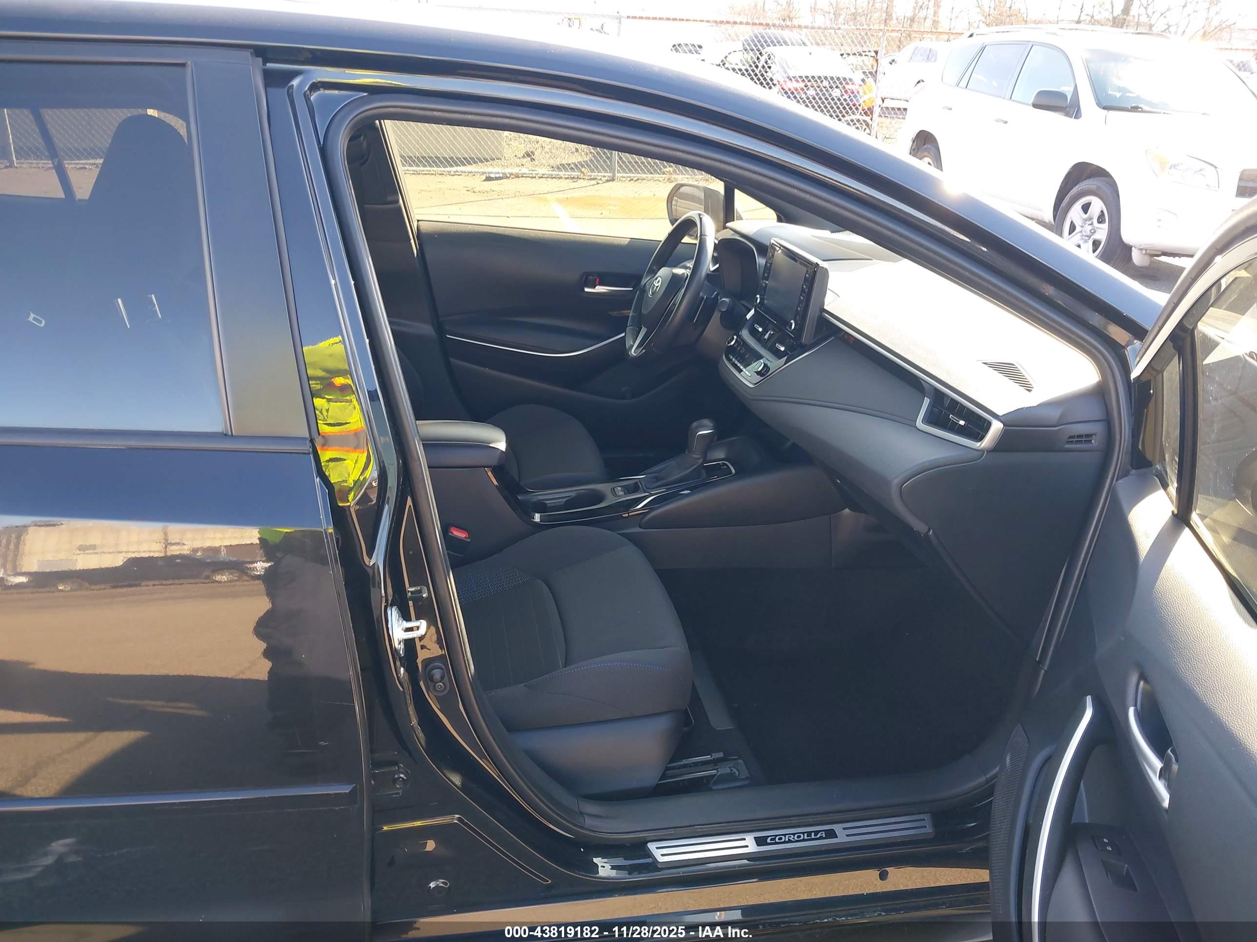 TOYOTA COROLLA image 5