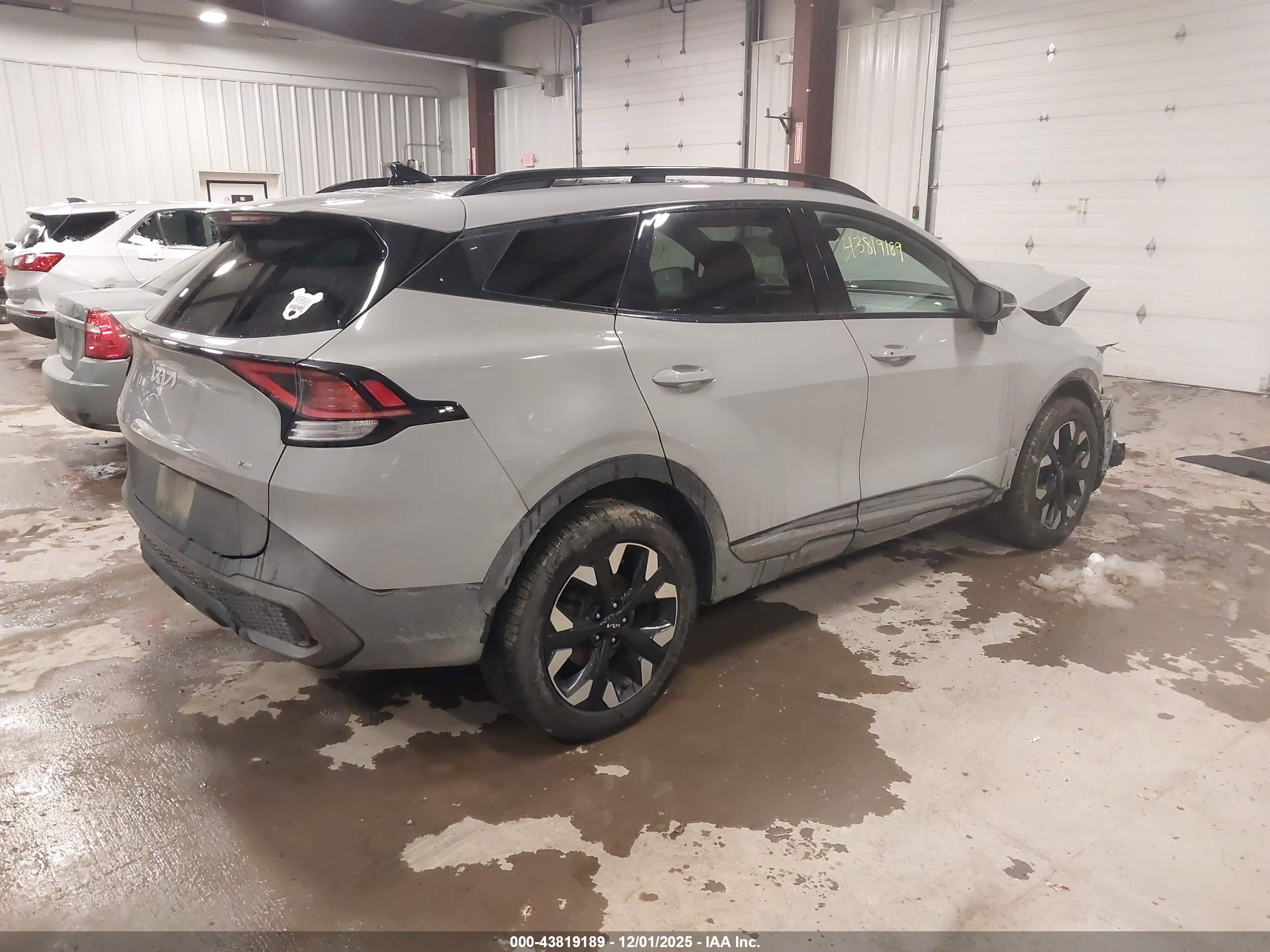 KIA SPORTAGE image 4