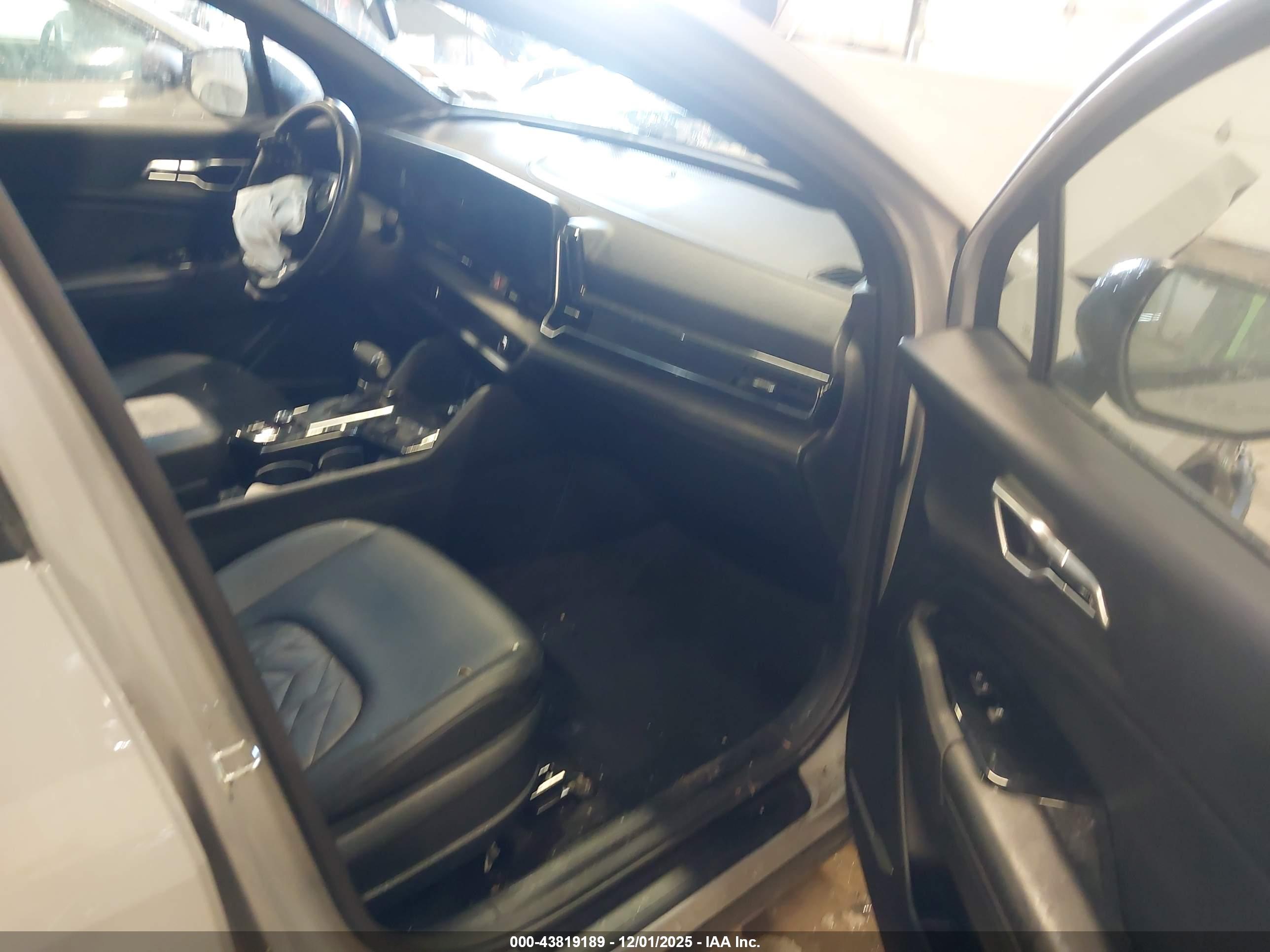 KIA SPORTAGE image 5