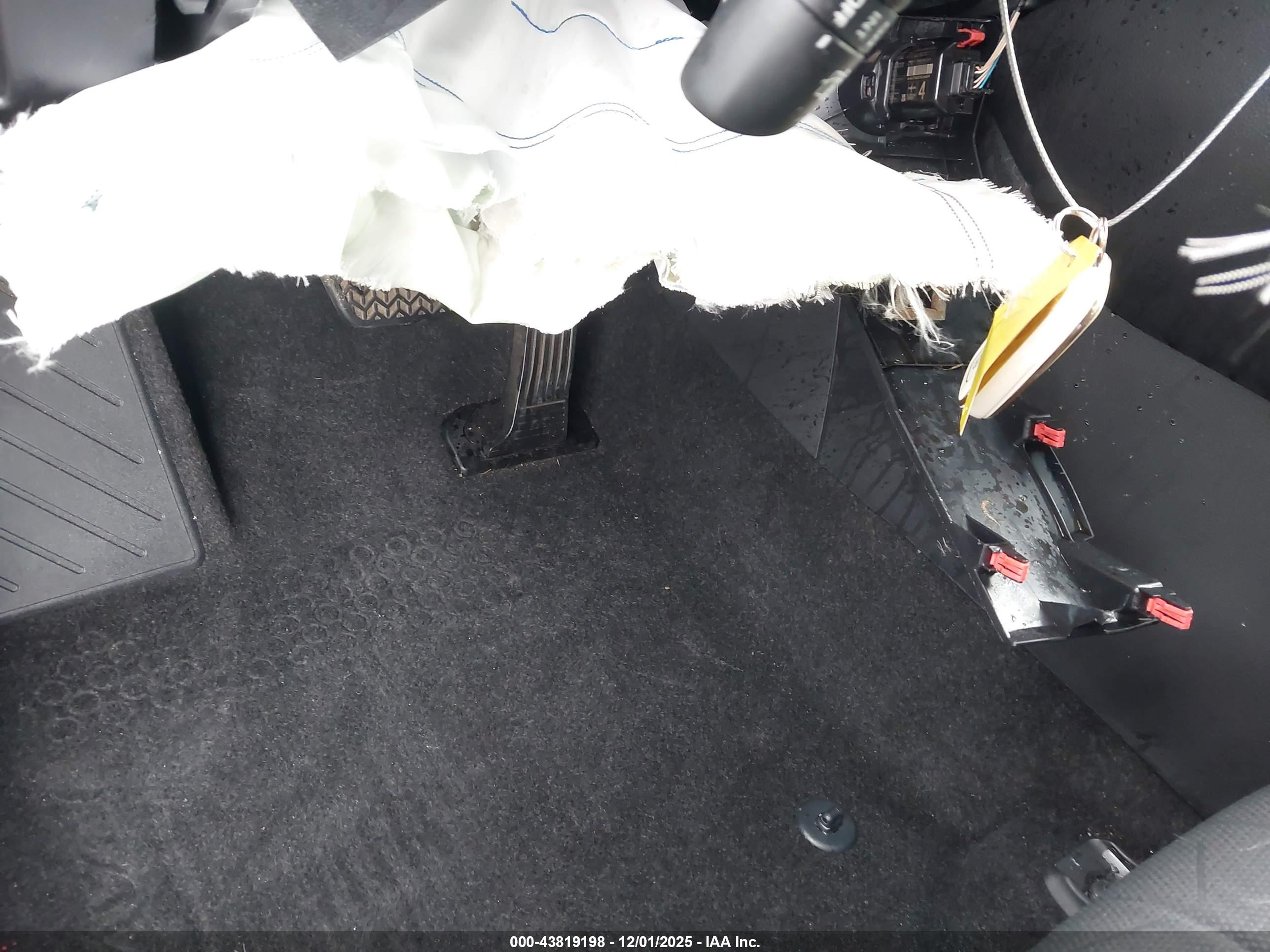 TOYOTA RAV4 image 11