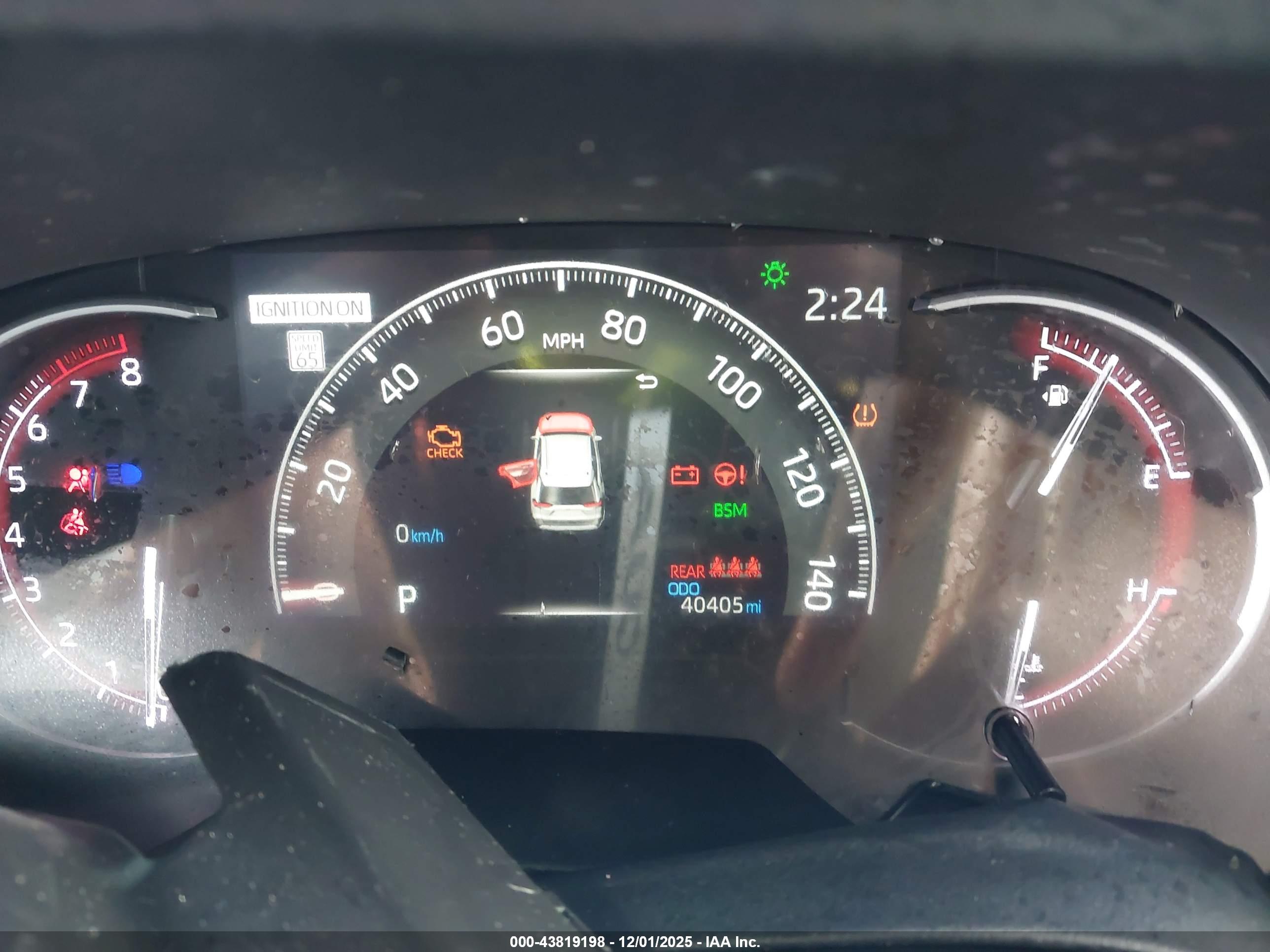 TOYOTA RAV4 image 7