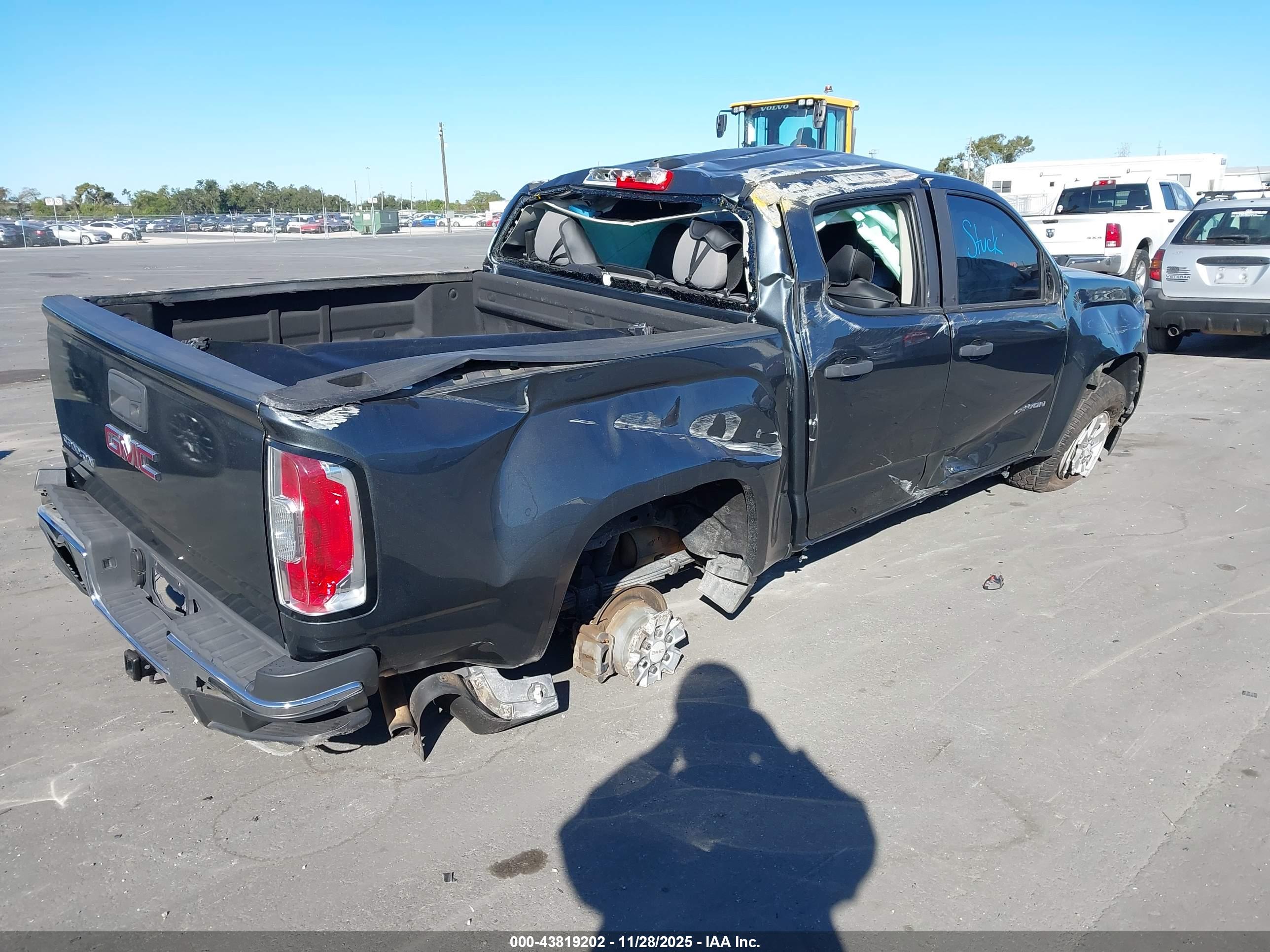 GMC CANYON image 4