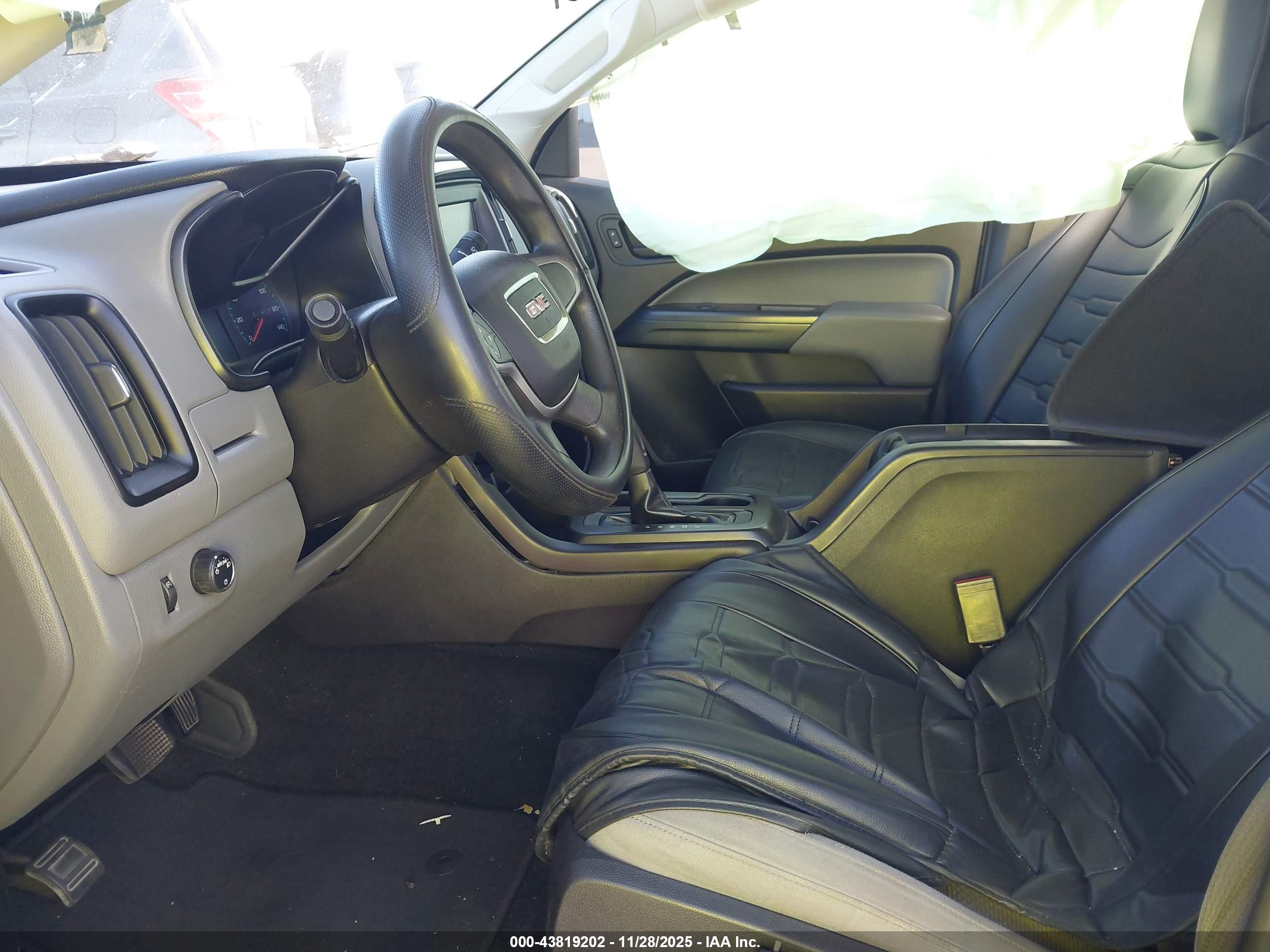 GMC CANYON image 5