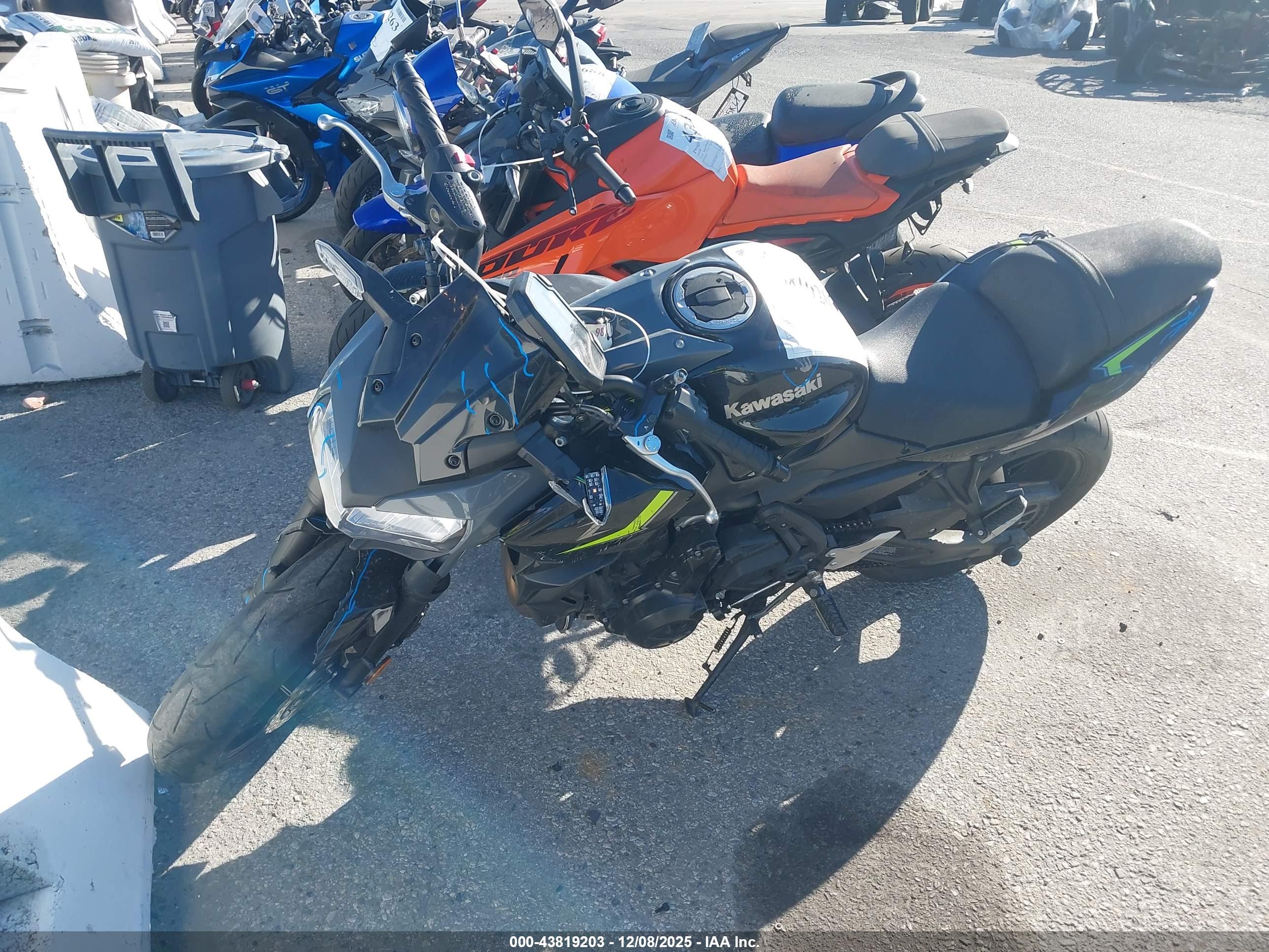 KAWASAKI ER650 image 2