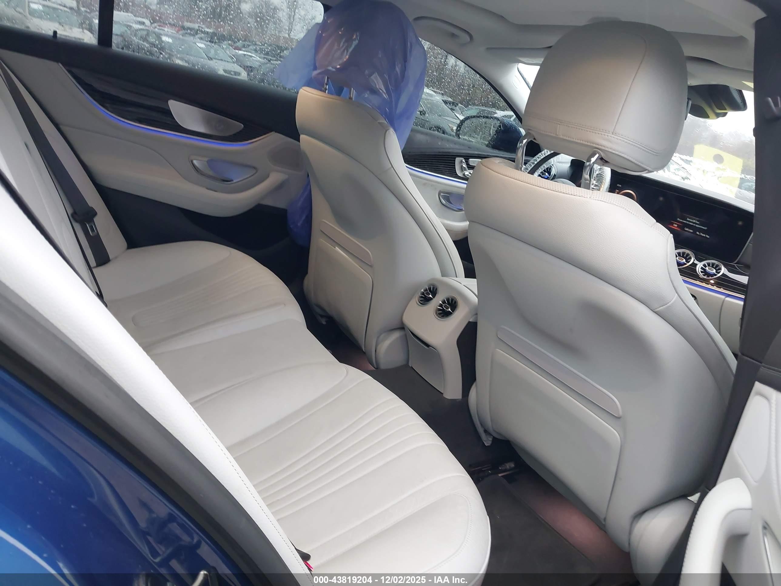 MERCEDES-BENZ CLS image 8
