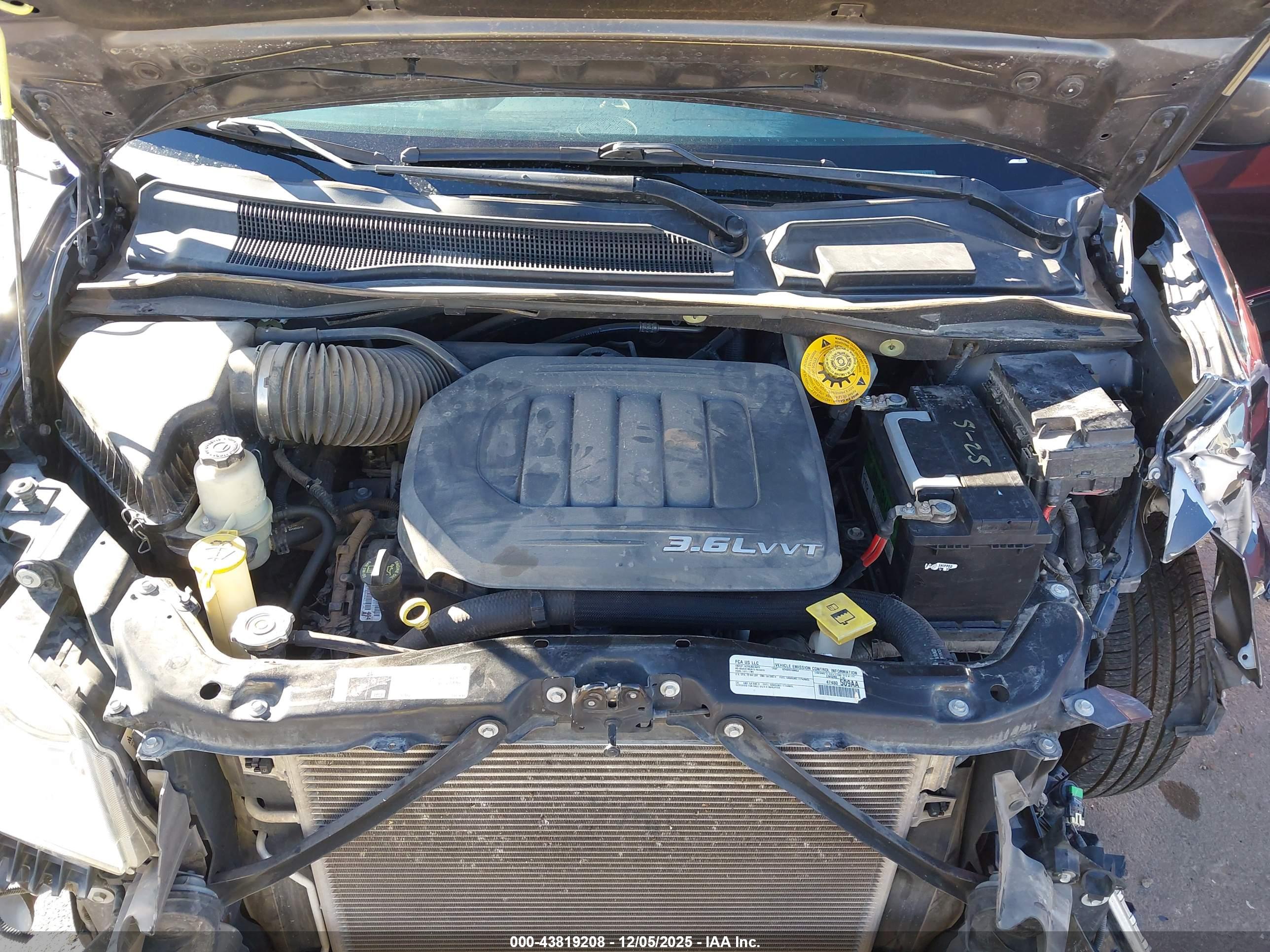 CHRYSLER TOWN image 10