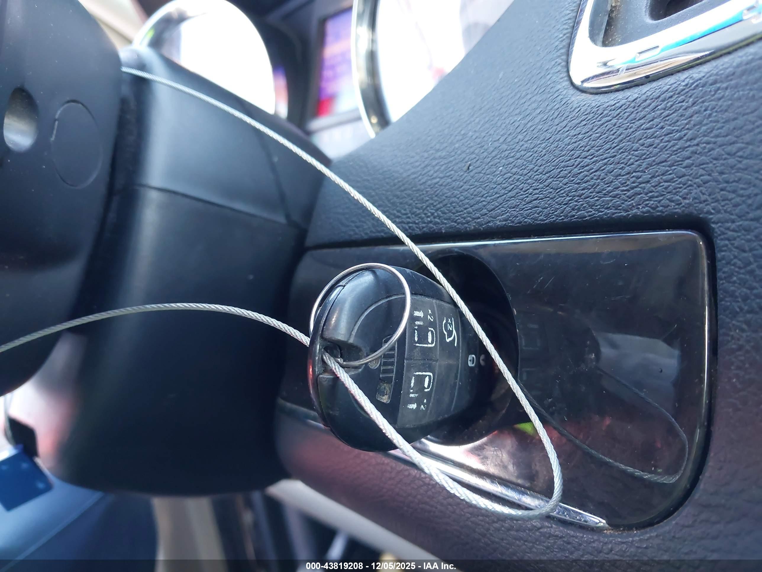 CHRYSLER TOWN image 11