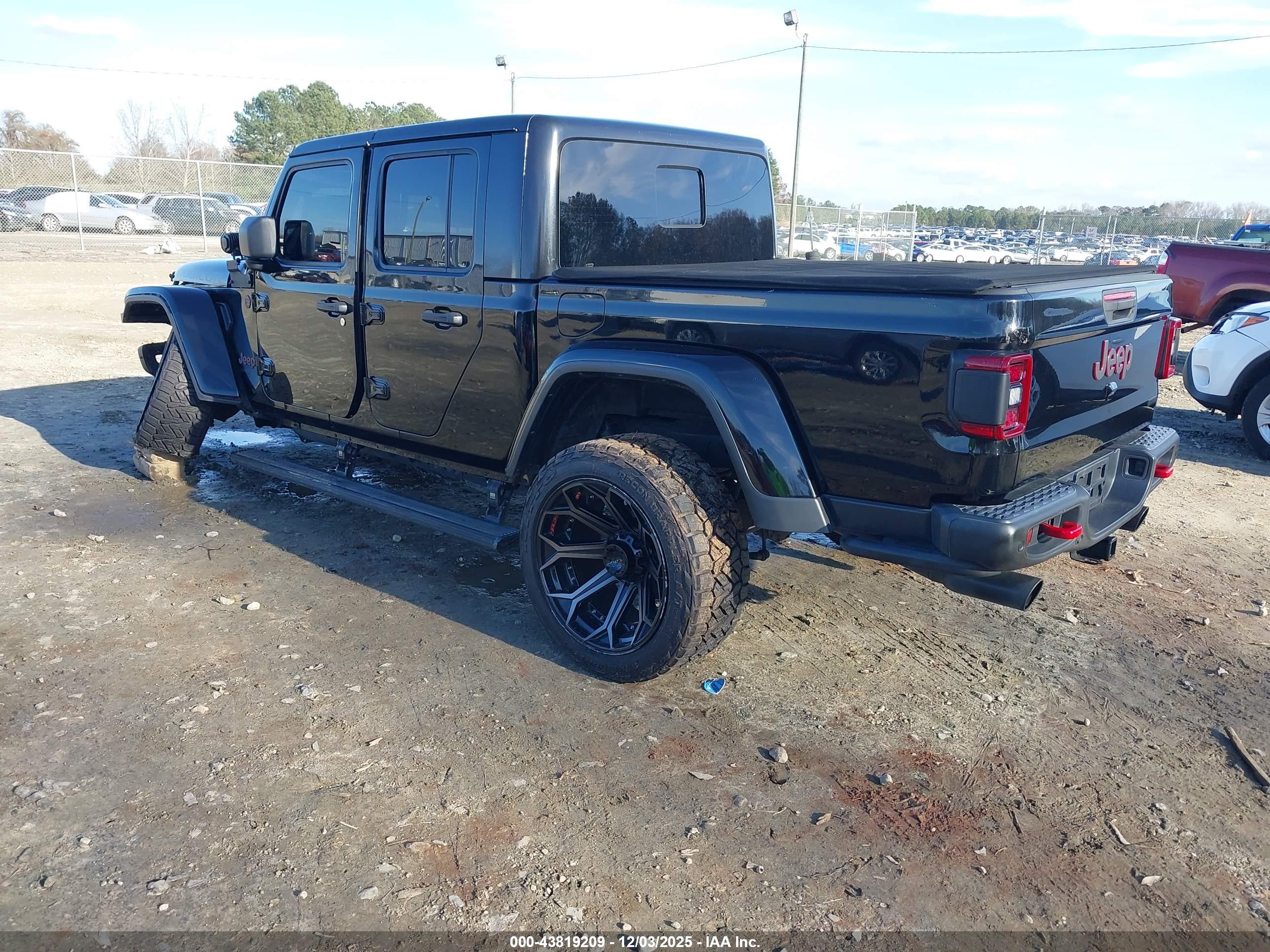 JEEP GLADIATOR image 3