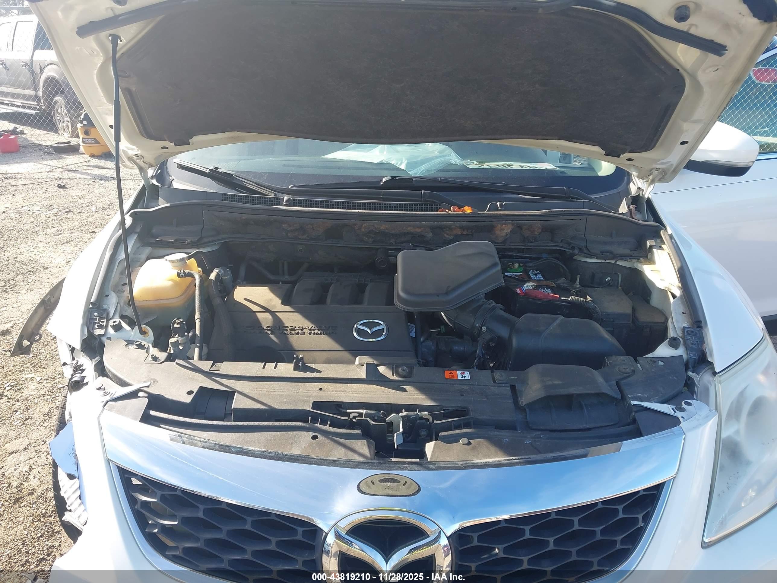 MAZDA CX-9 image 10