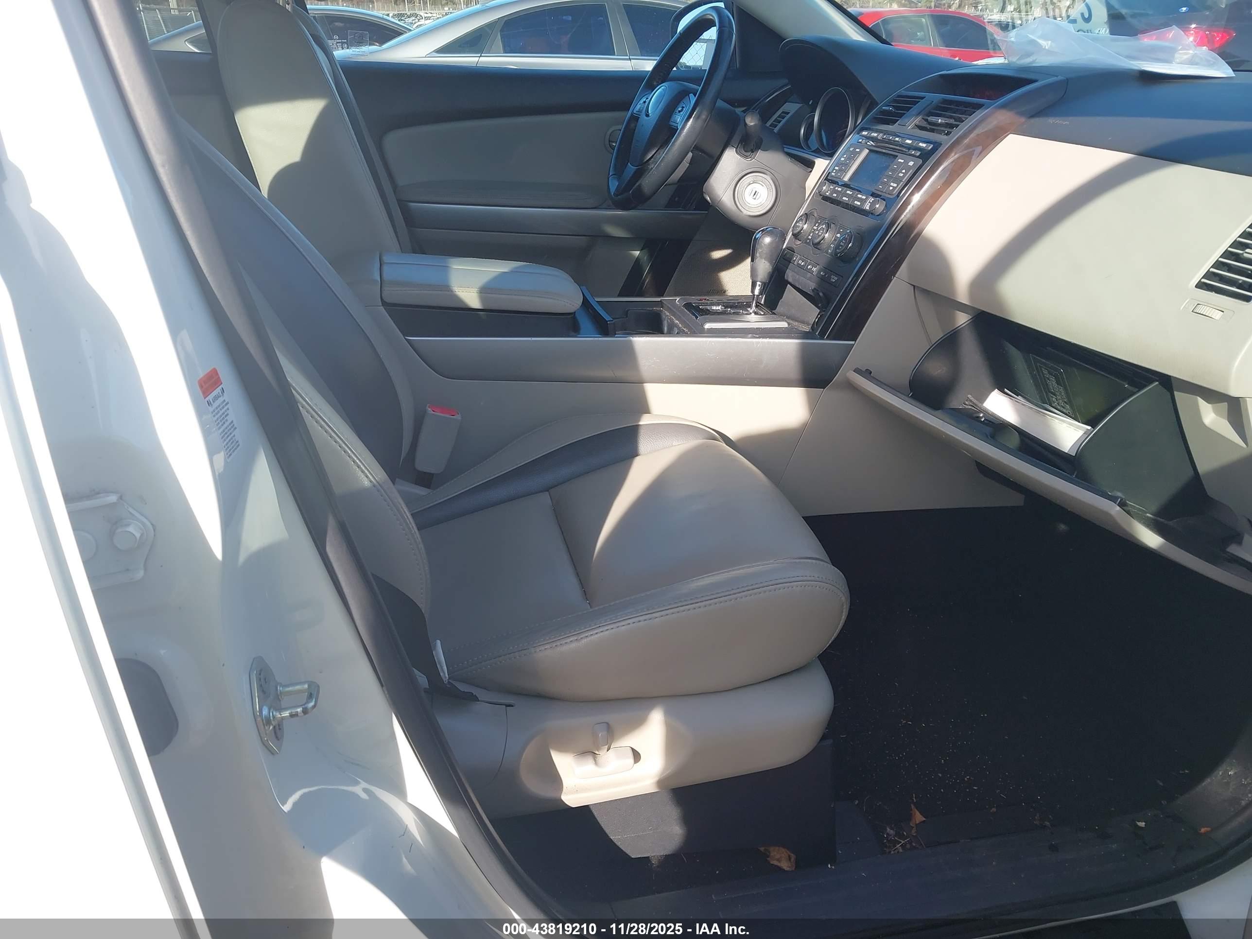 MAZDA CX-9 image 5