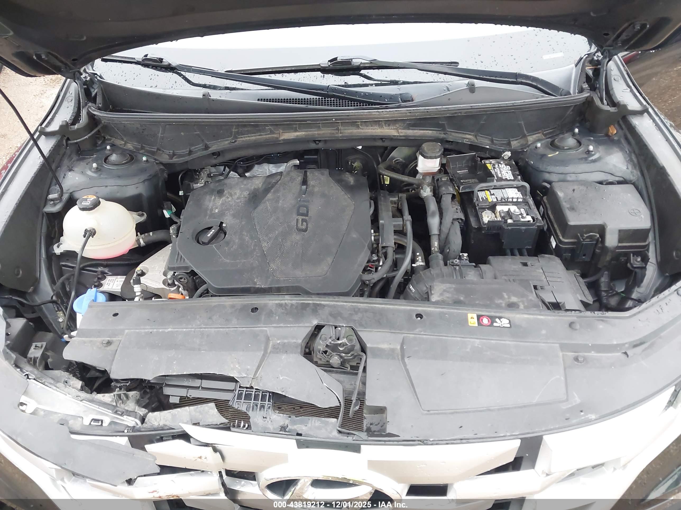 HYUNDAI SANTA image 10
