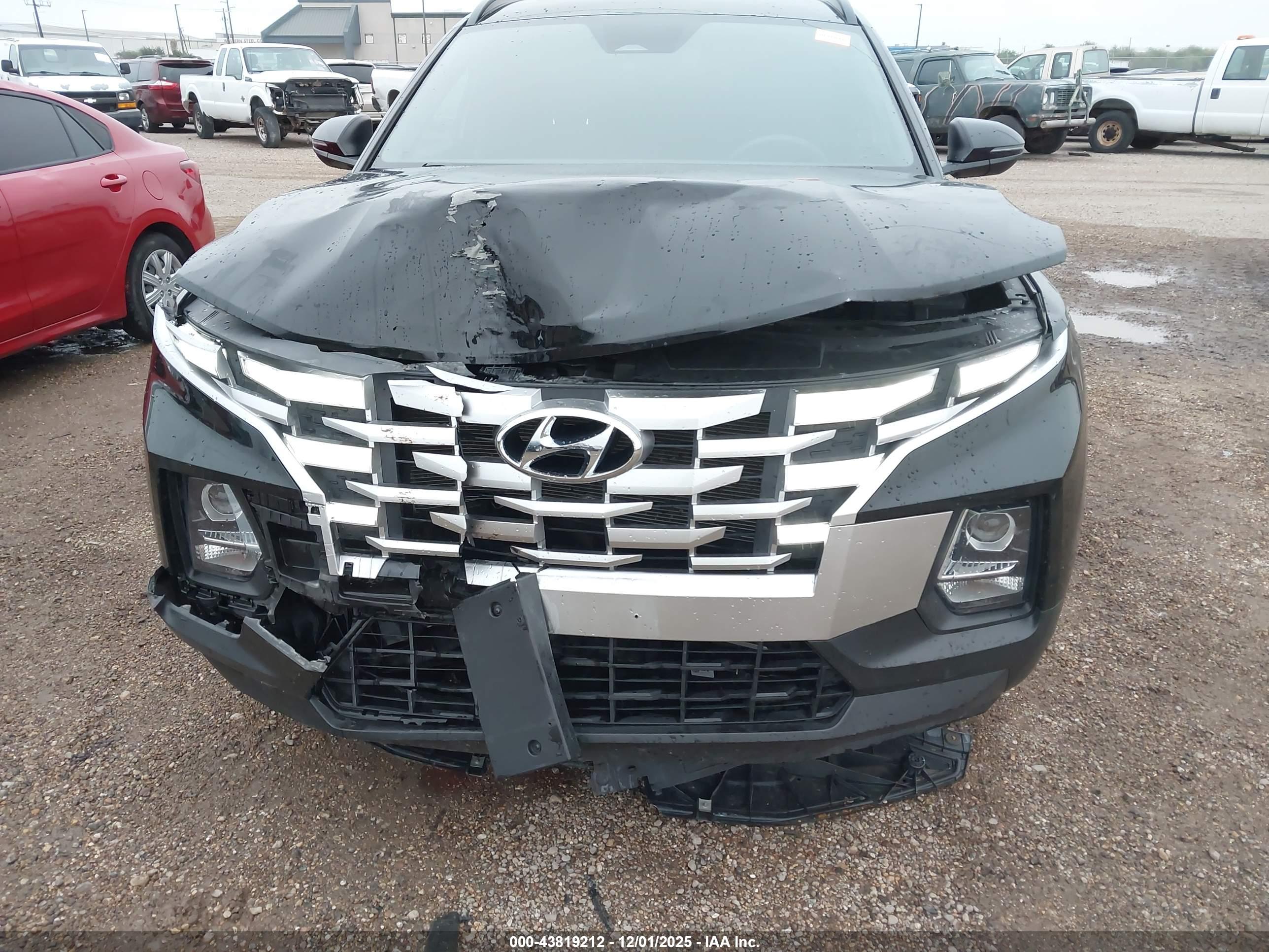 HYUNDAI SANTA image 6