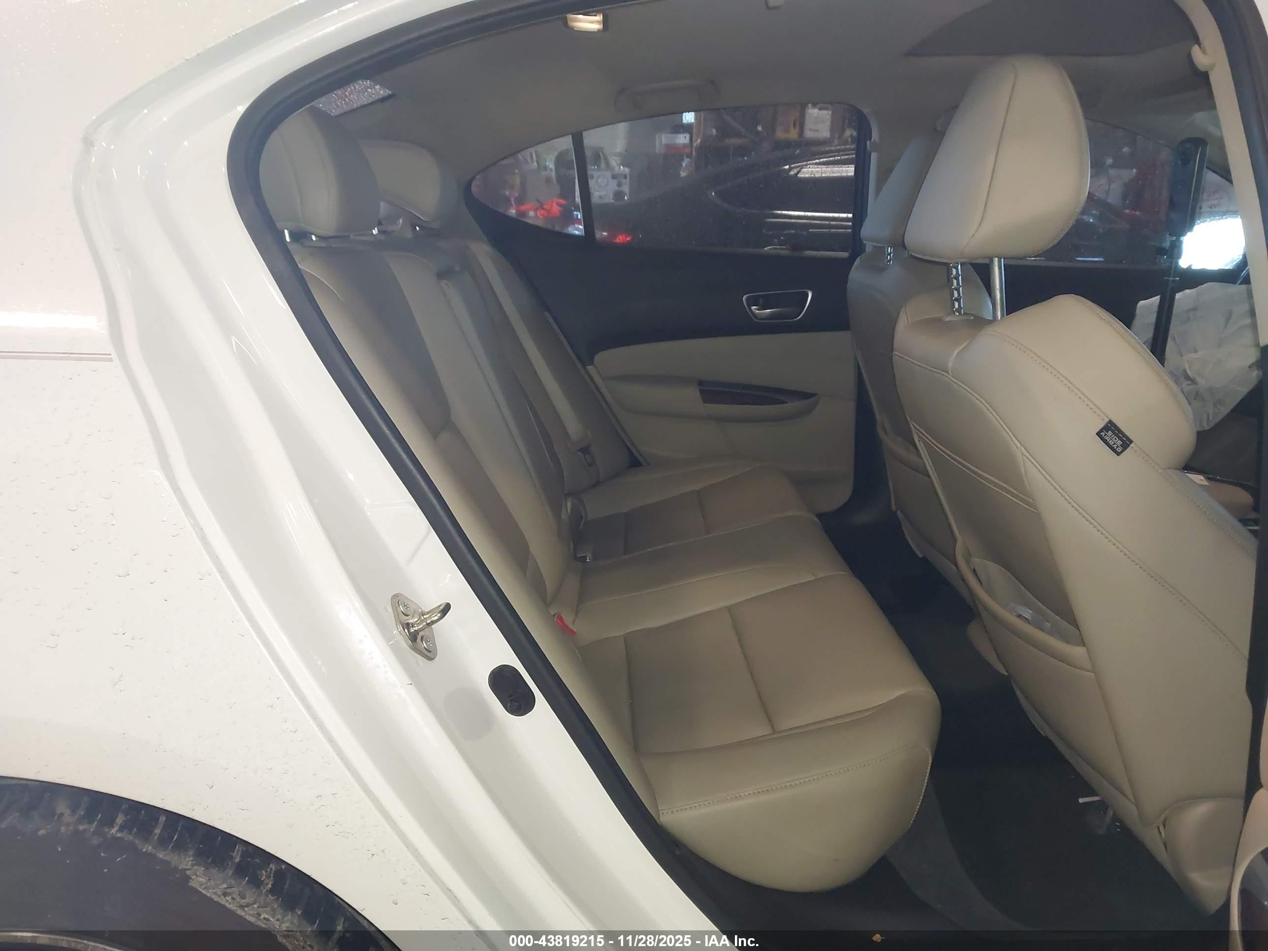 ACURA TLX image 8