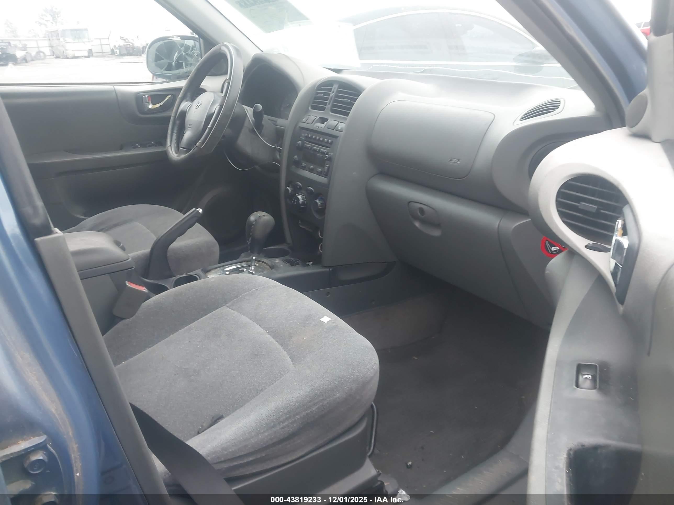 HYUNDAI SANTA image 5