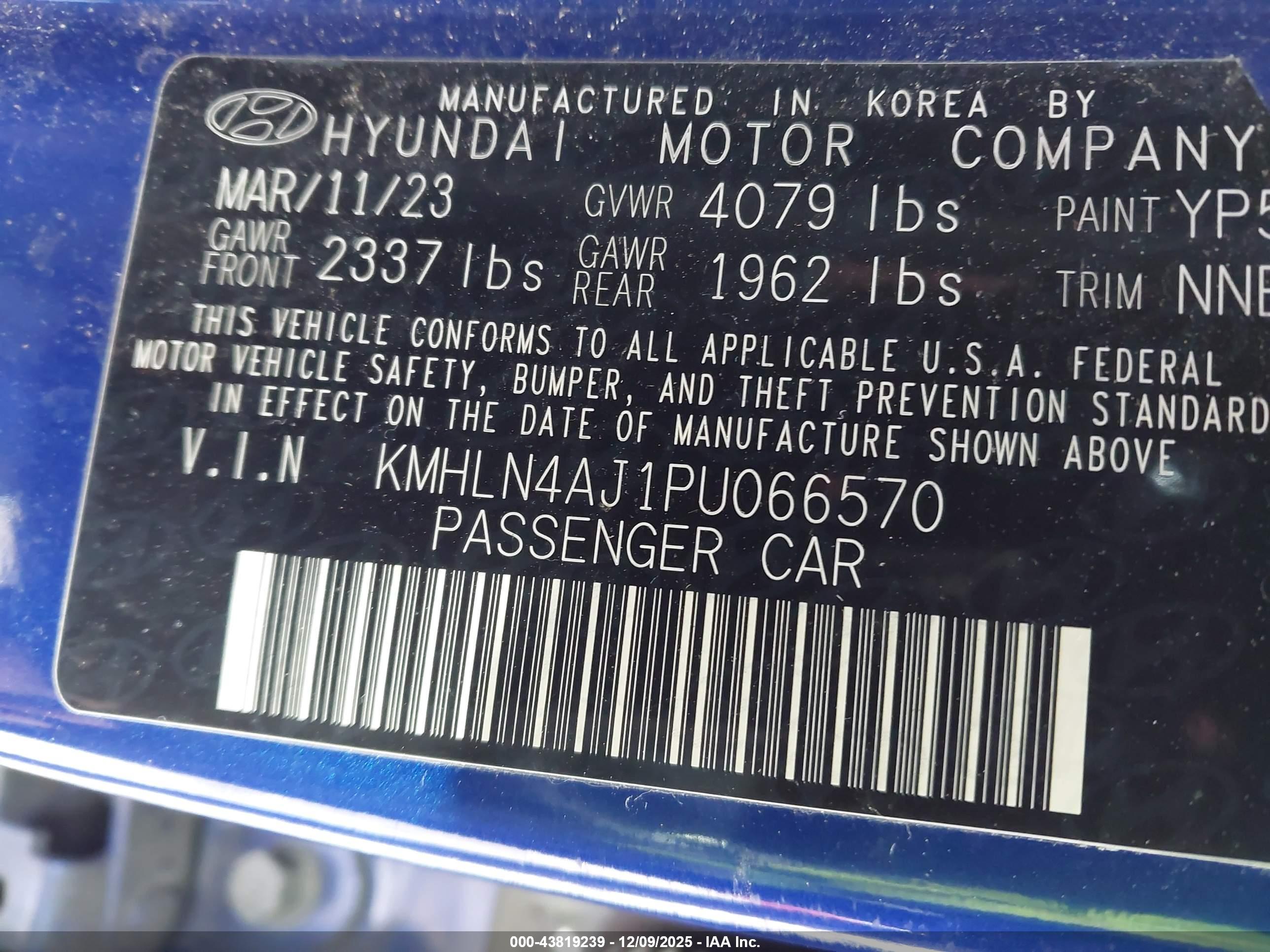 HYUNDAI ELANTRA image 9