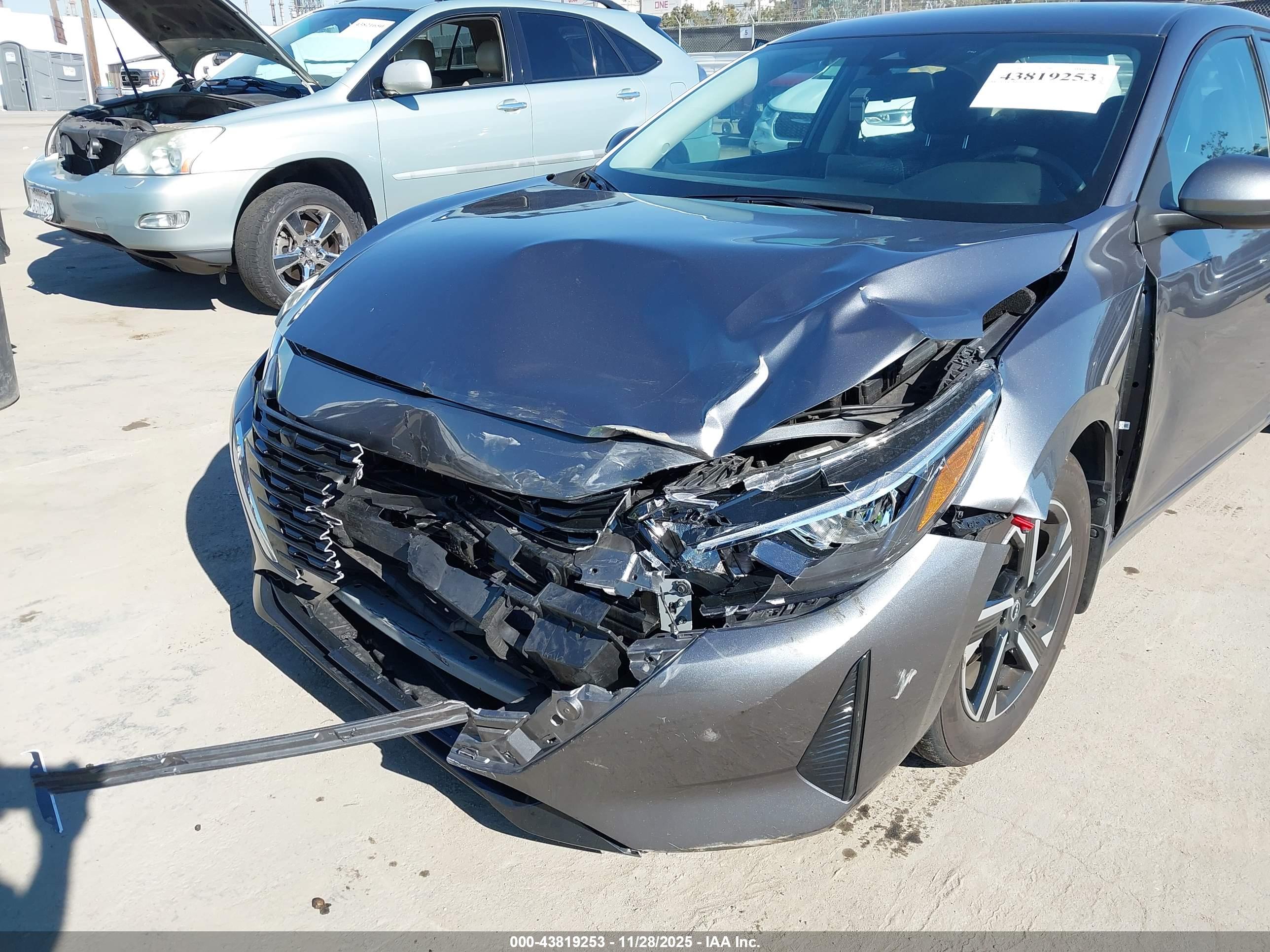 NISSAN SENTRA image 6