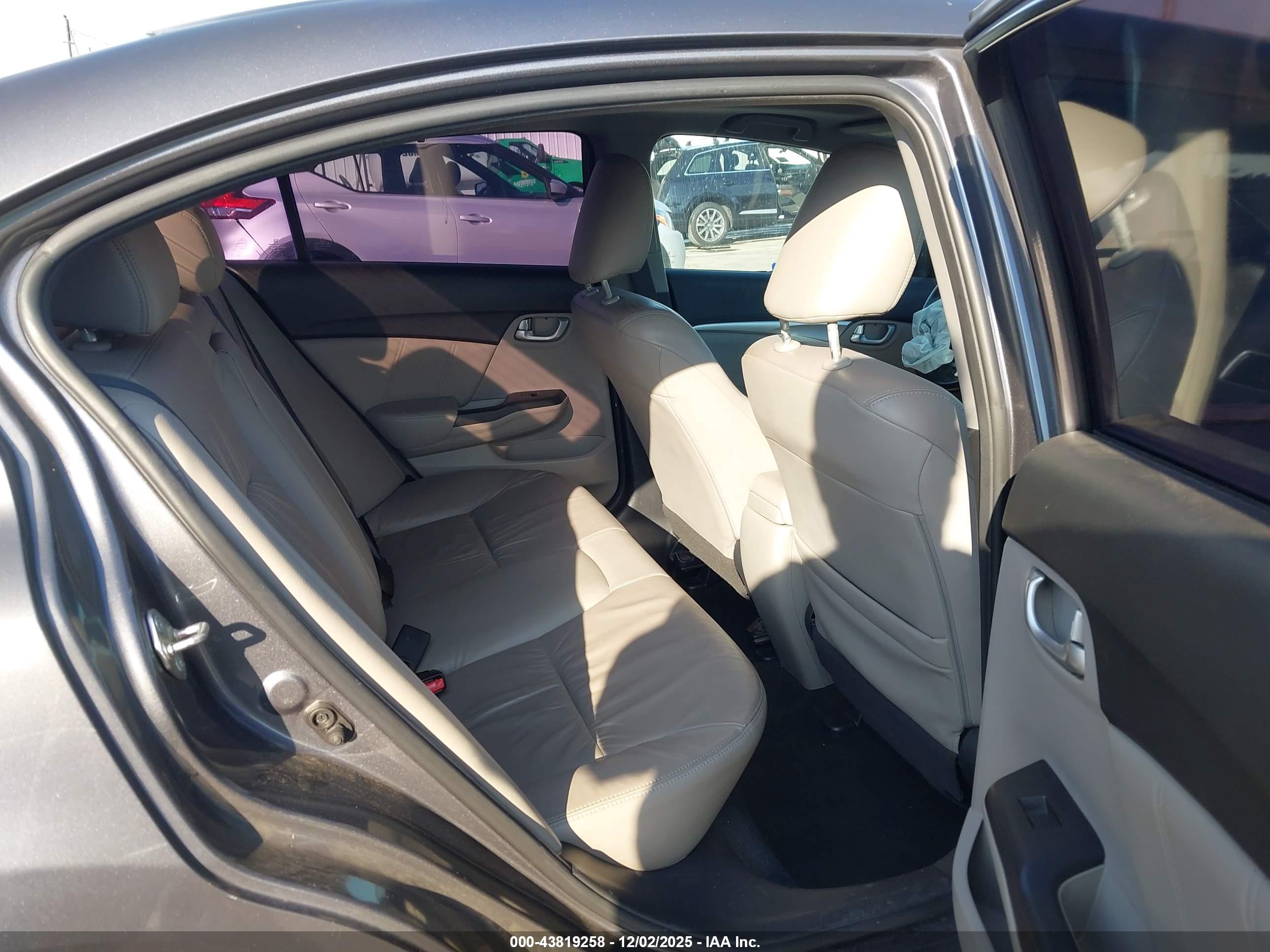 HONDA CIVIC image 8