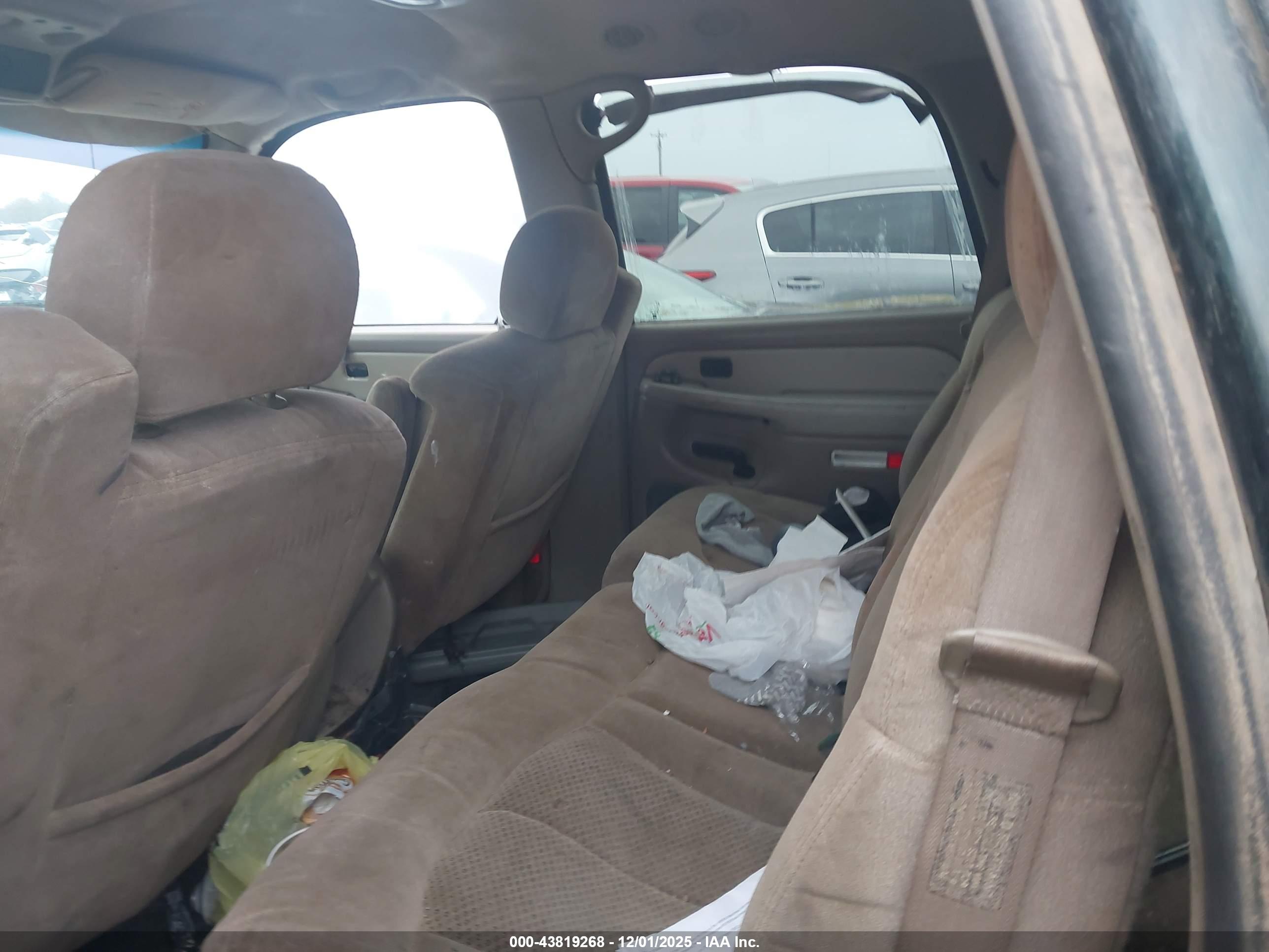 CHEVROLET TAHOE image 8
