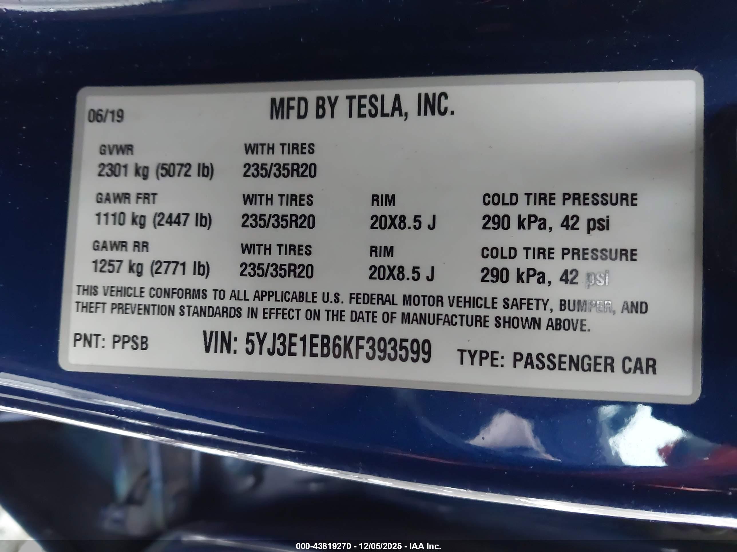 TESLA MODEL image 9