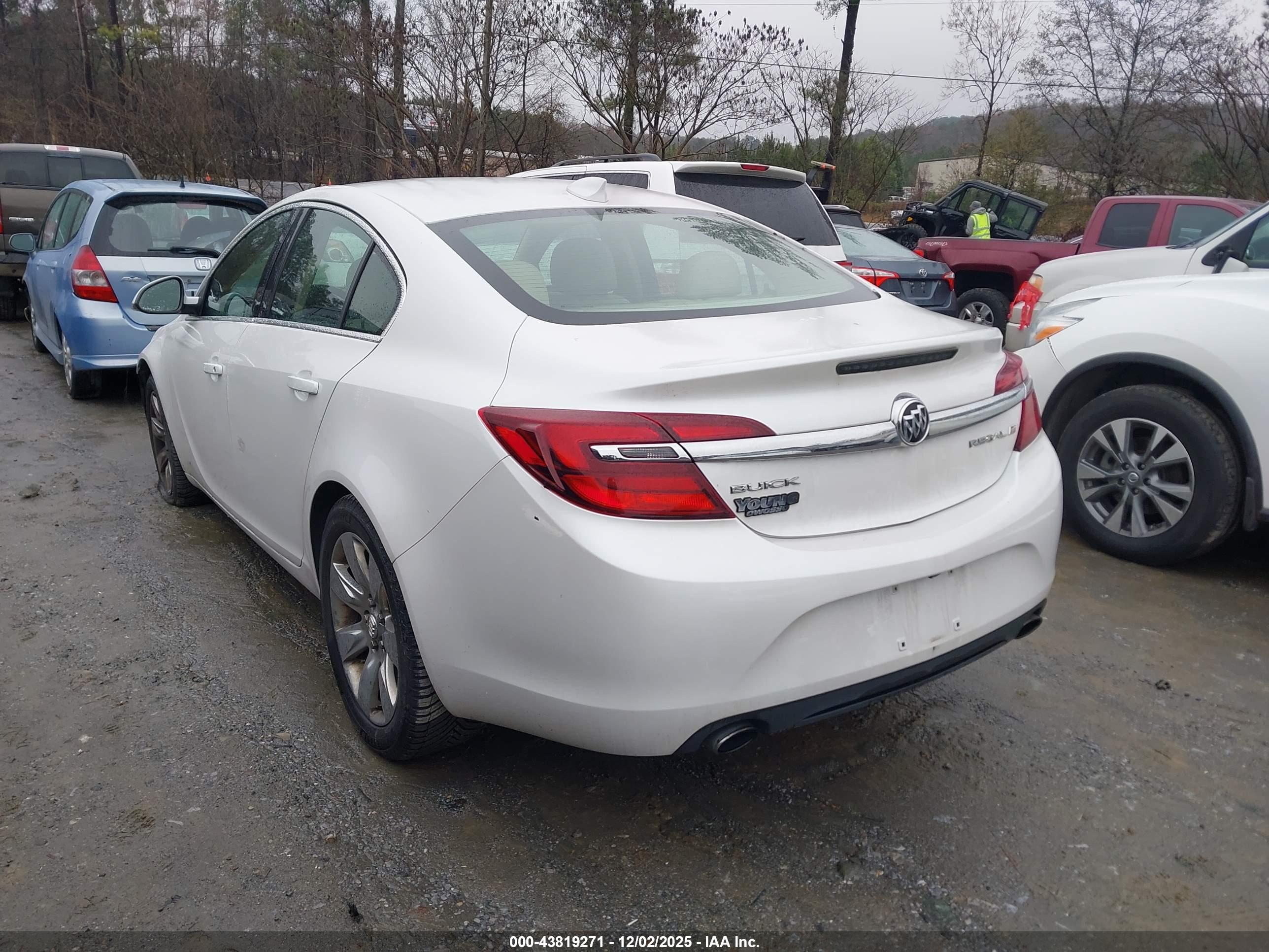BUICK REGAL image 3