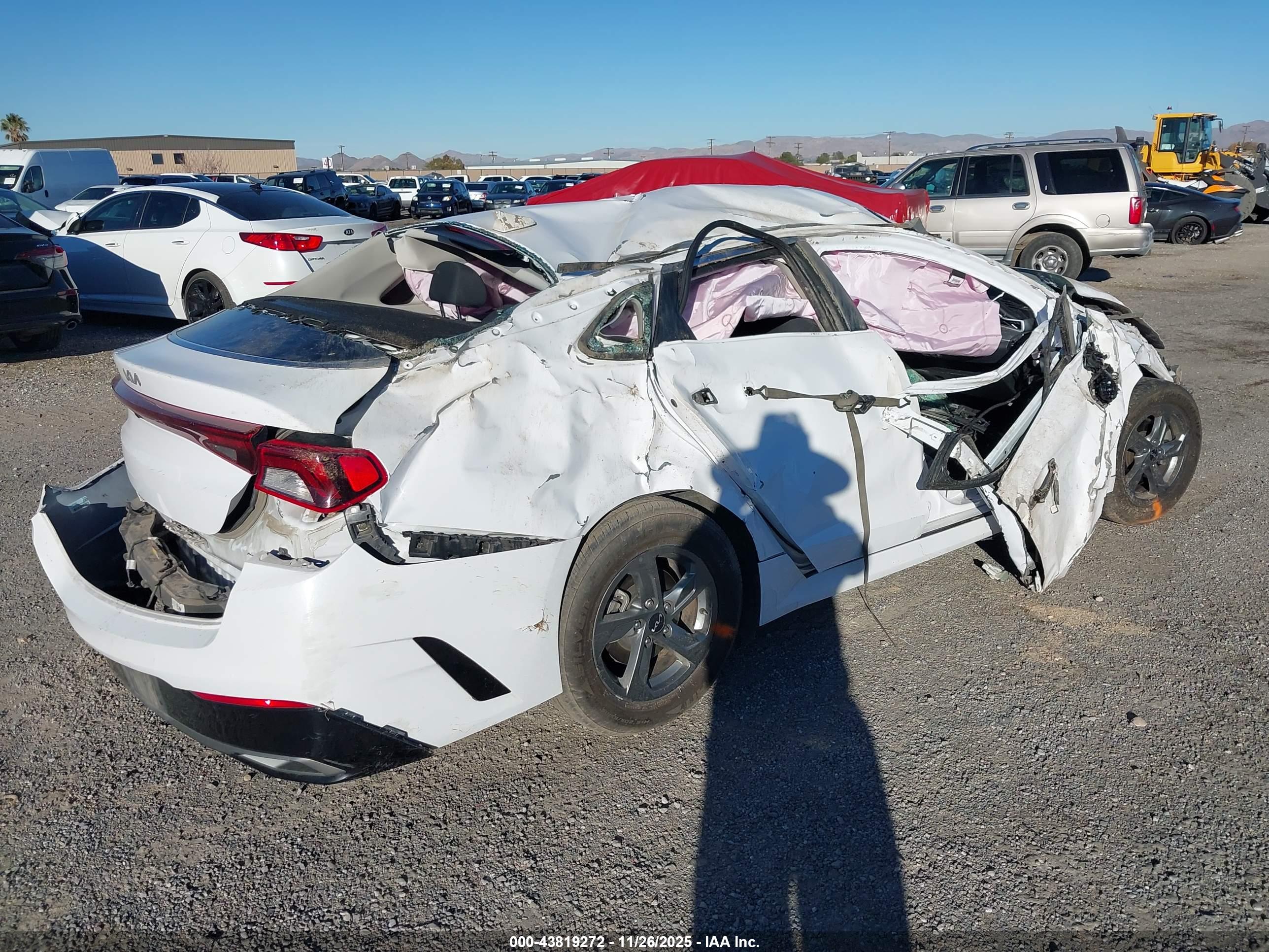 KIA K5 image 4