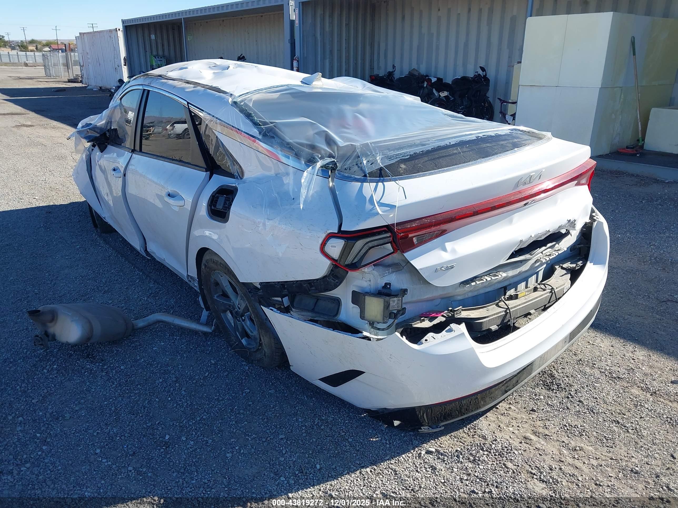 KIA K5 image 6