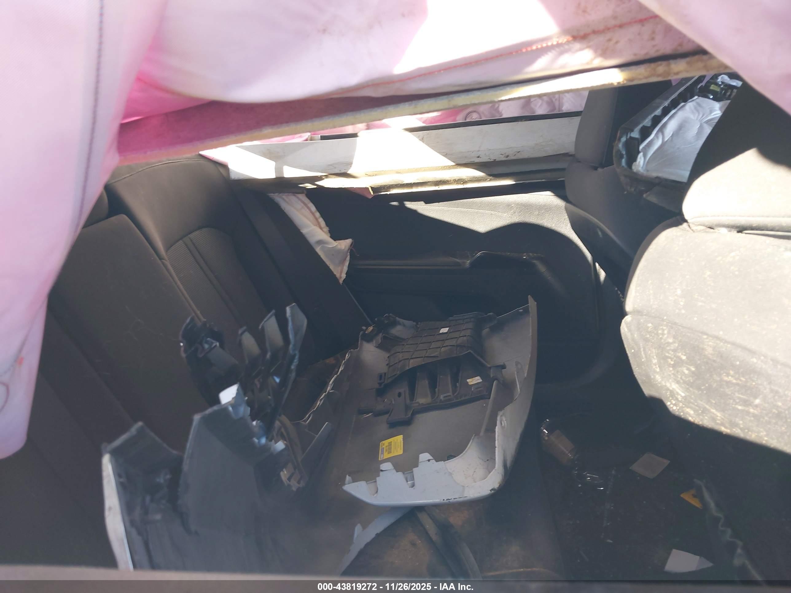 KIA K5 image 8
