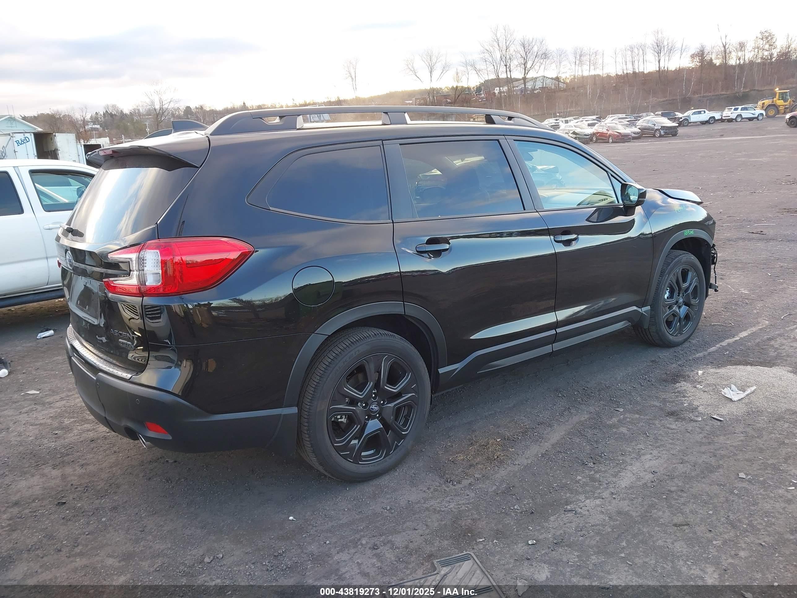 SUBARU ASCENT image 4