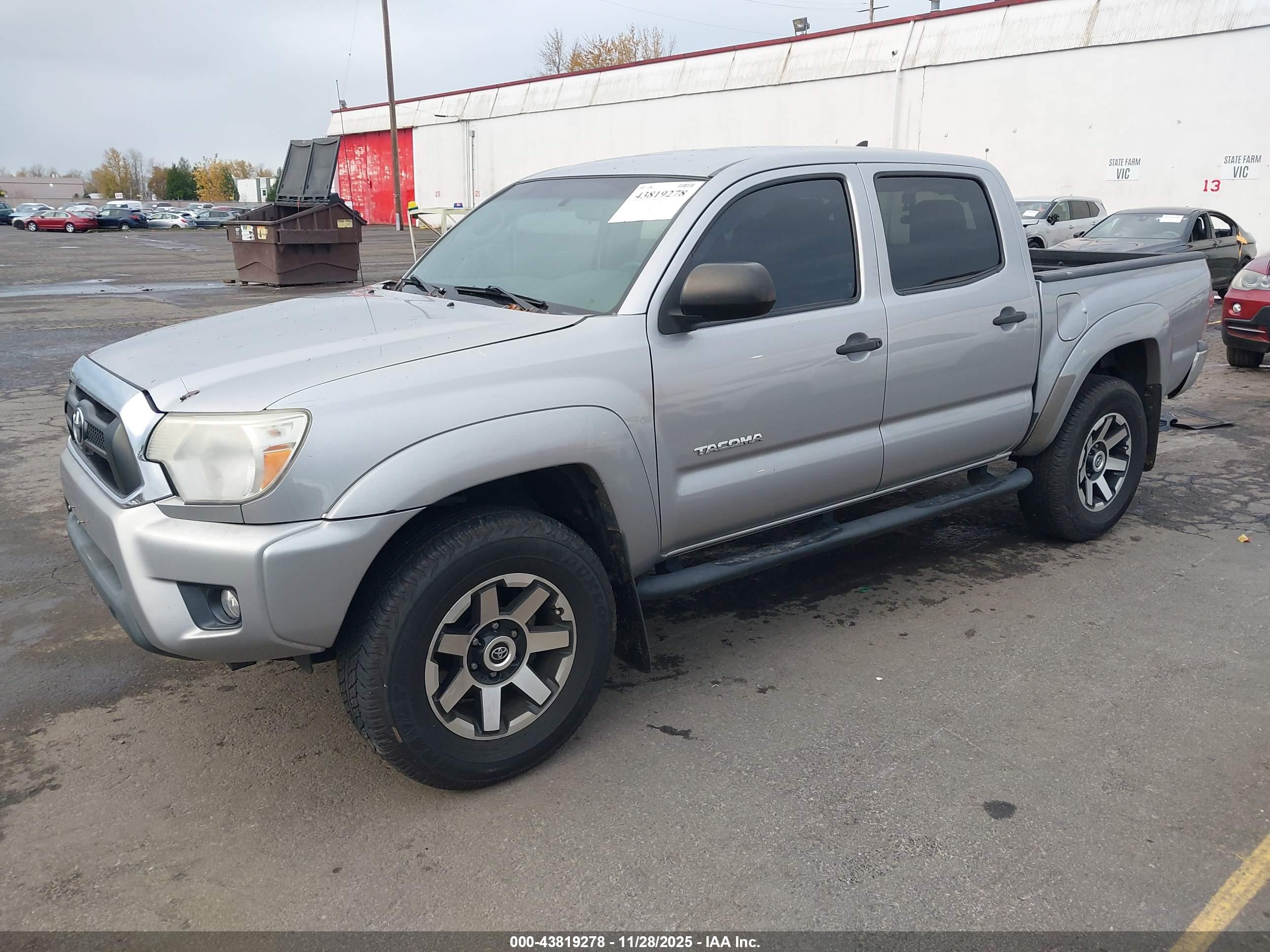 TOYOTA TACOMA image 2
