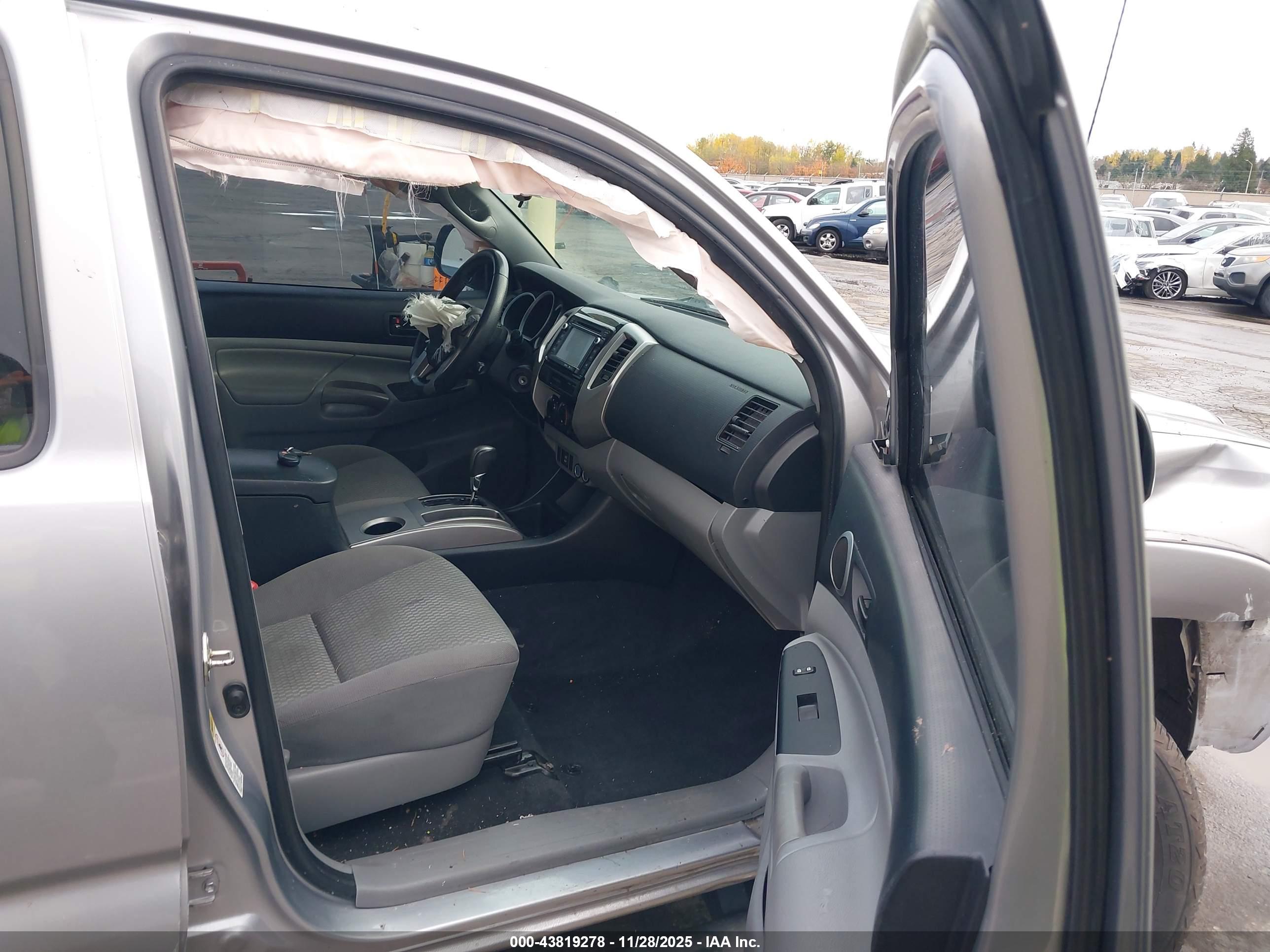 TOYOTA TACOMA image 5