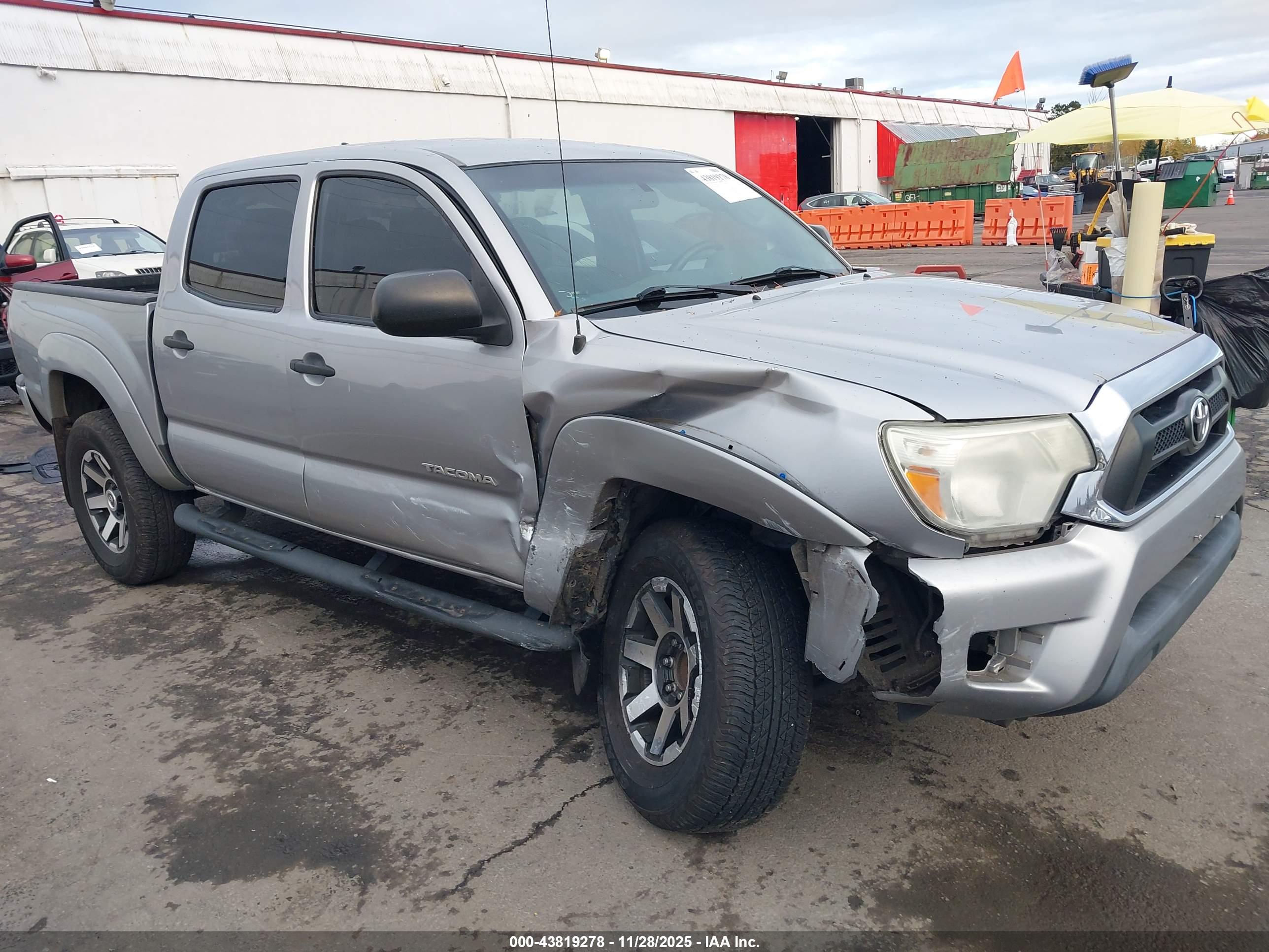 TOYOTA TACOMA image 6