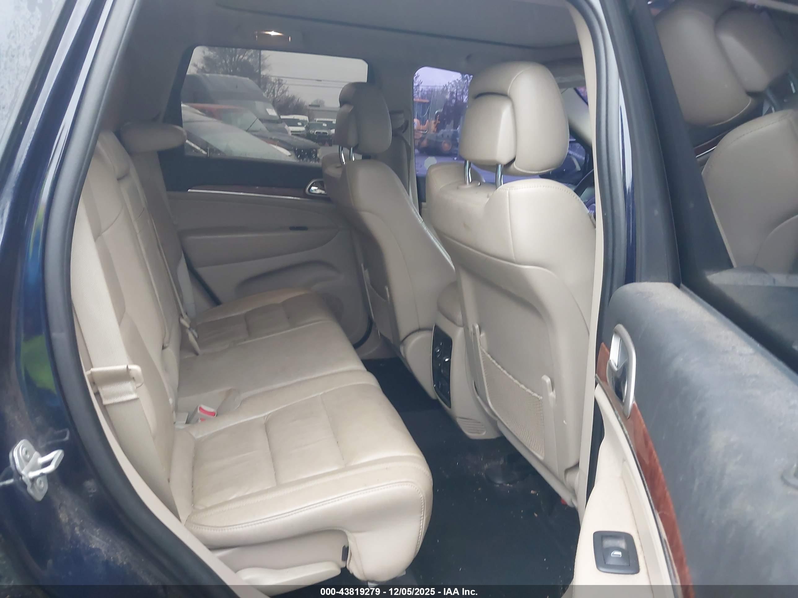 JEEP GRAND image 8