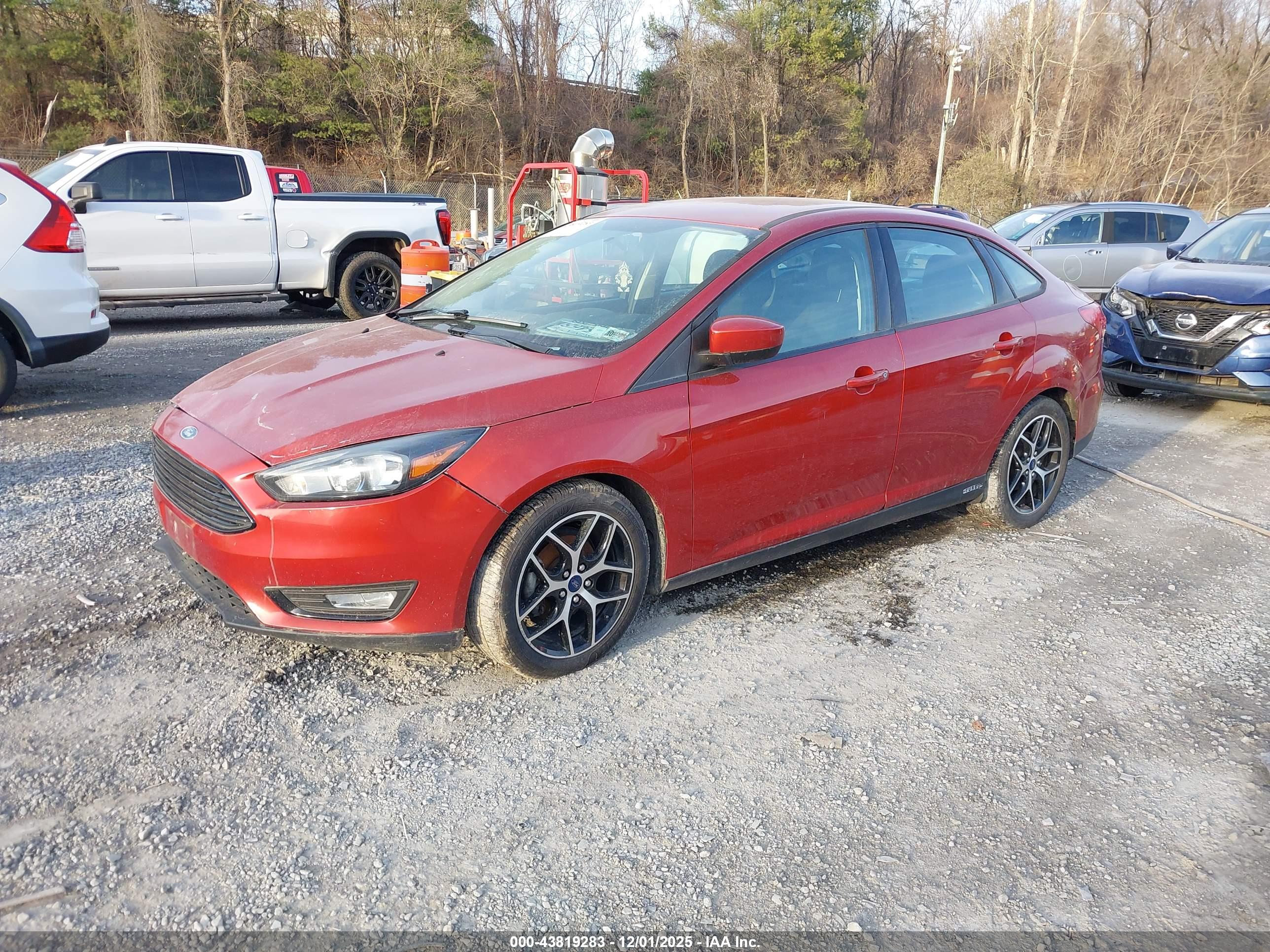 FORD FOCUS image 2