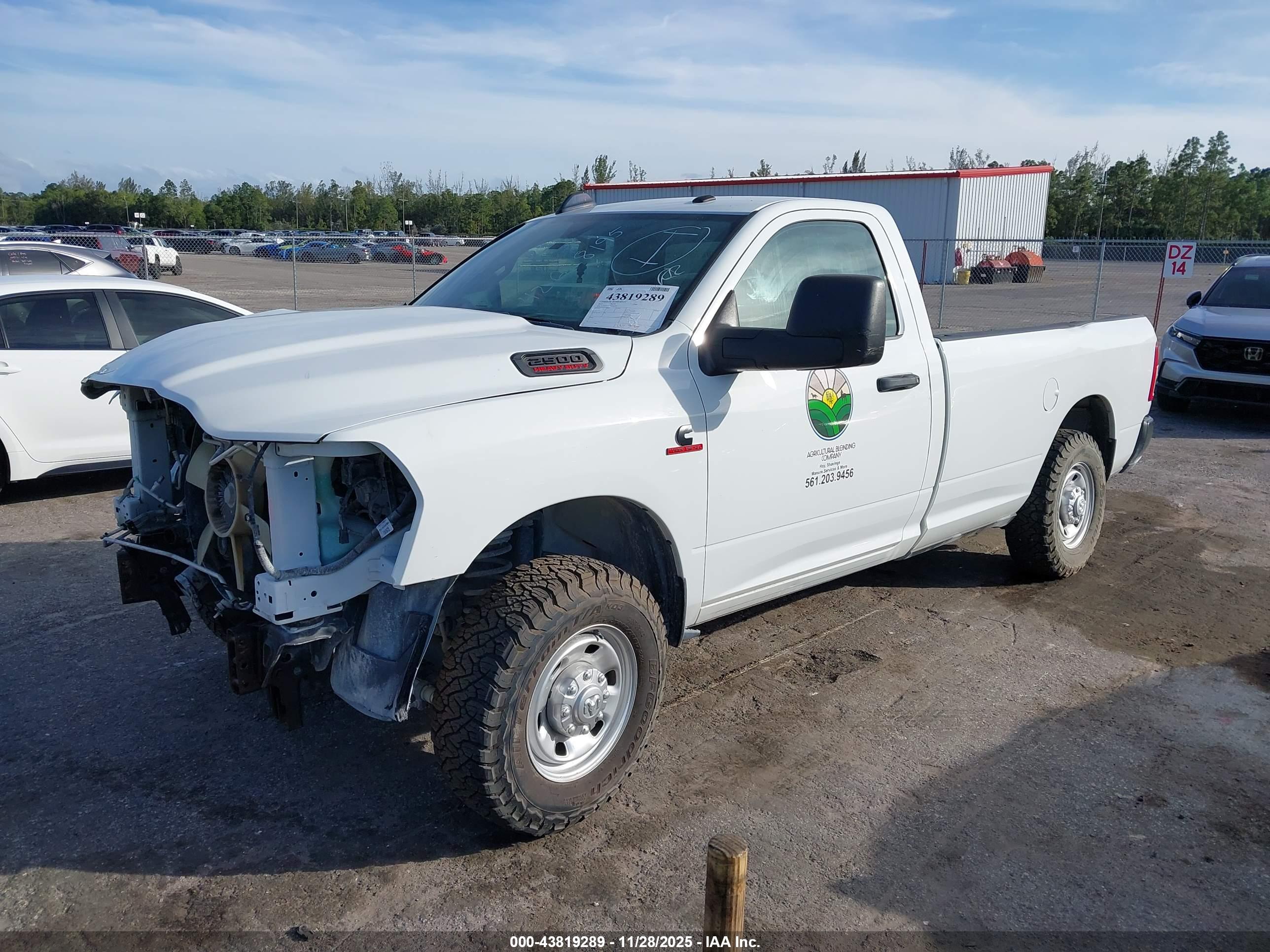 RAM 2500 image 2