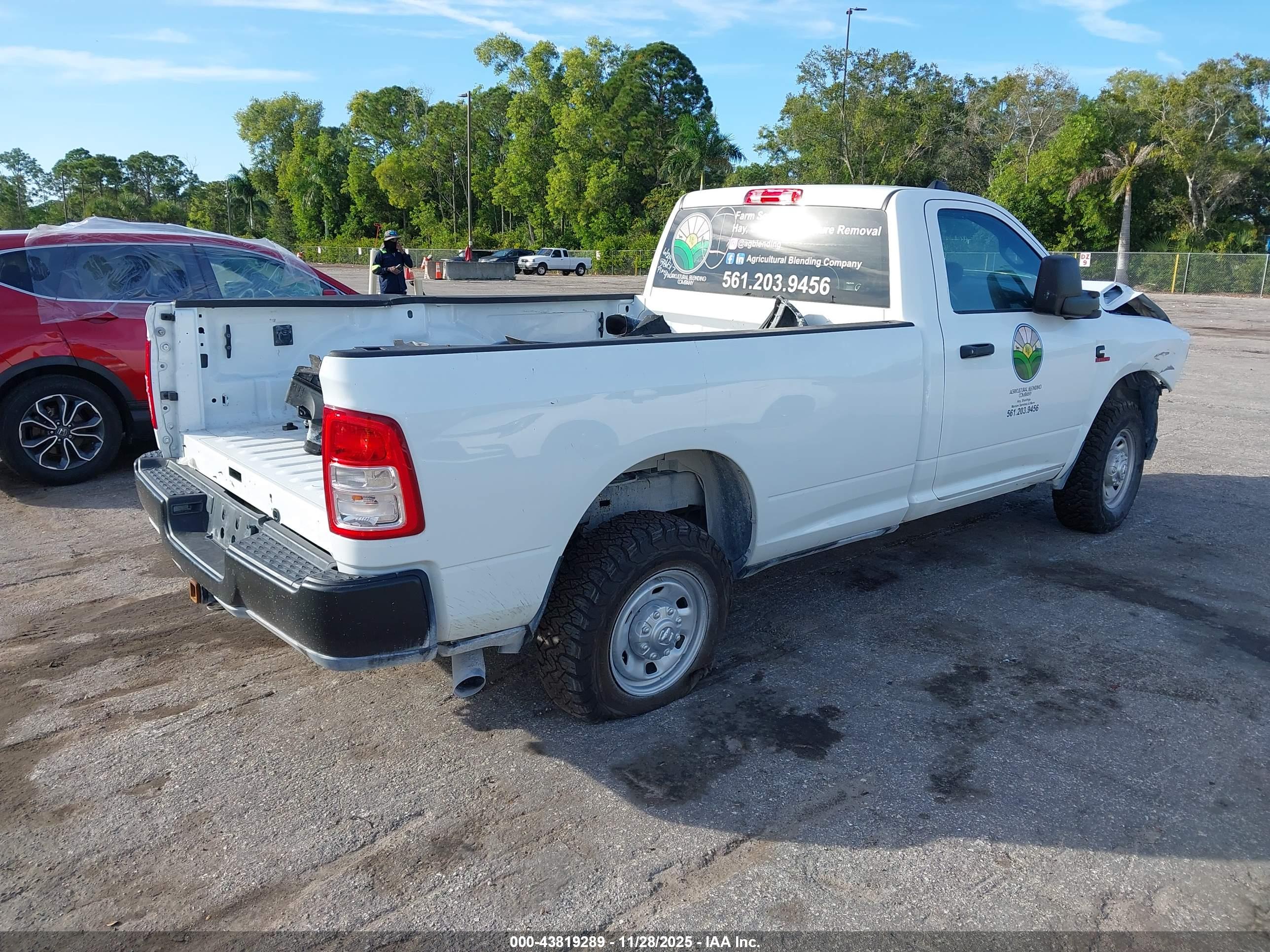 RAM 2500 image 4