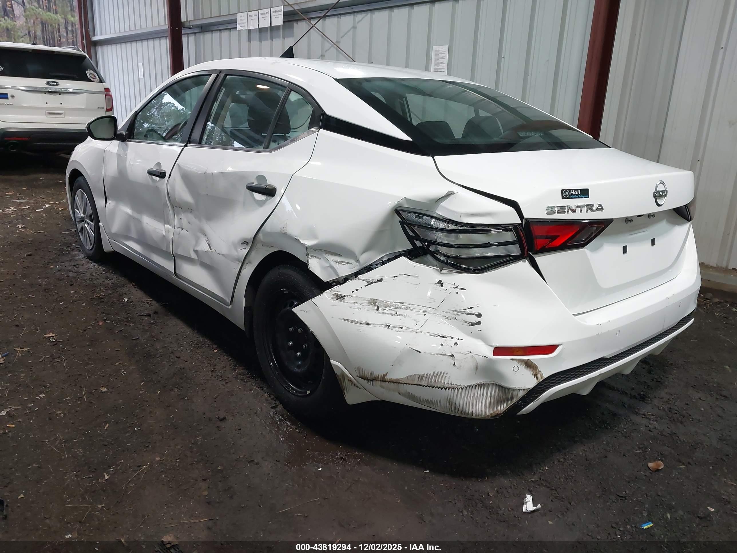 NISSAN SENTRA image 3