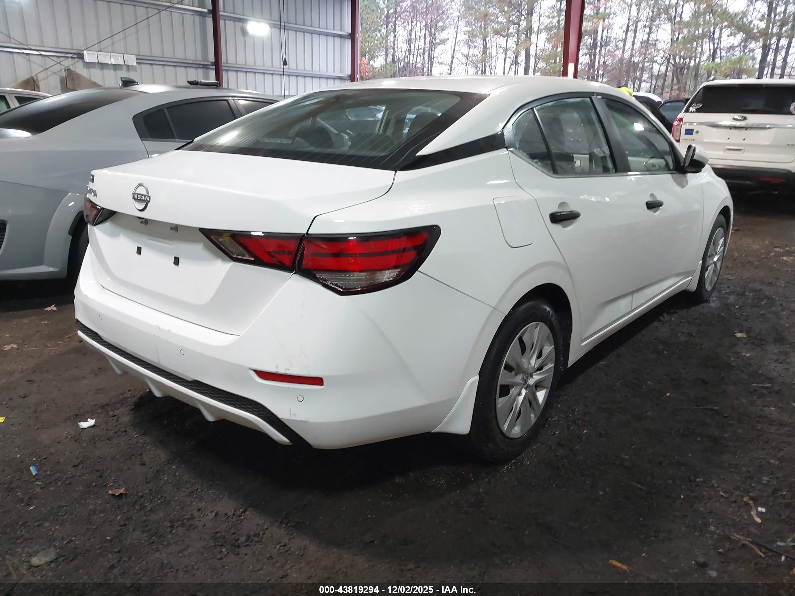 NISSAN SENTRA image 4